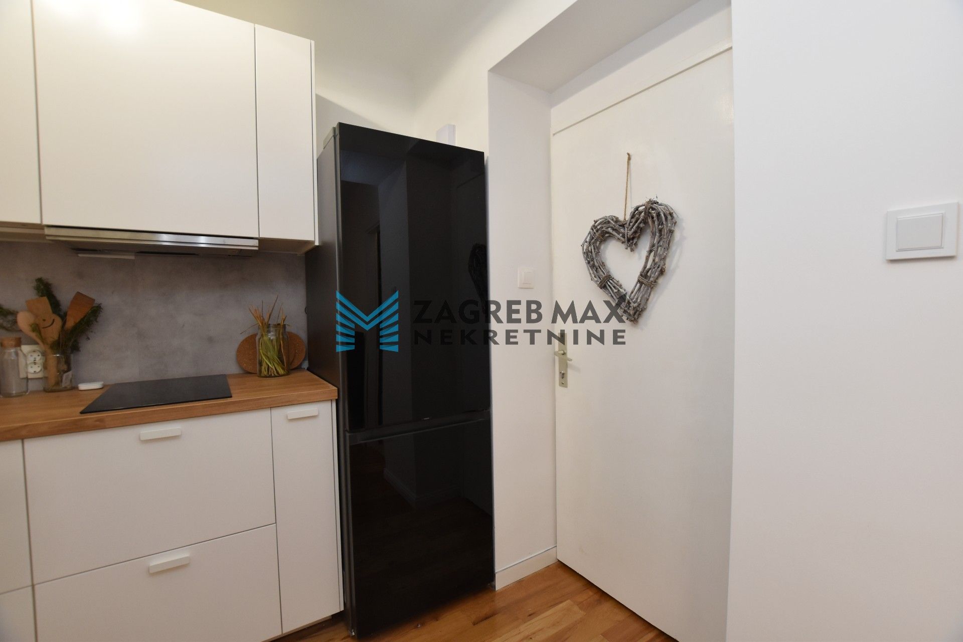 Zagreb - DONJI GRAD Moderan 1soban stan od 35 m2