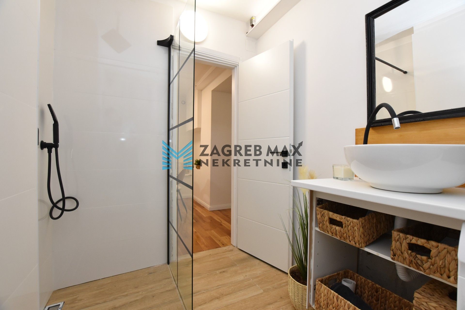 Zagreb - DONJI GRAD Moderan 1soban stan od 35 m2