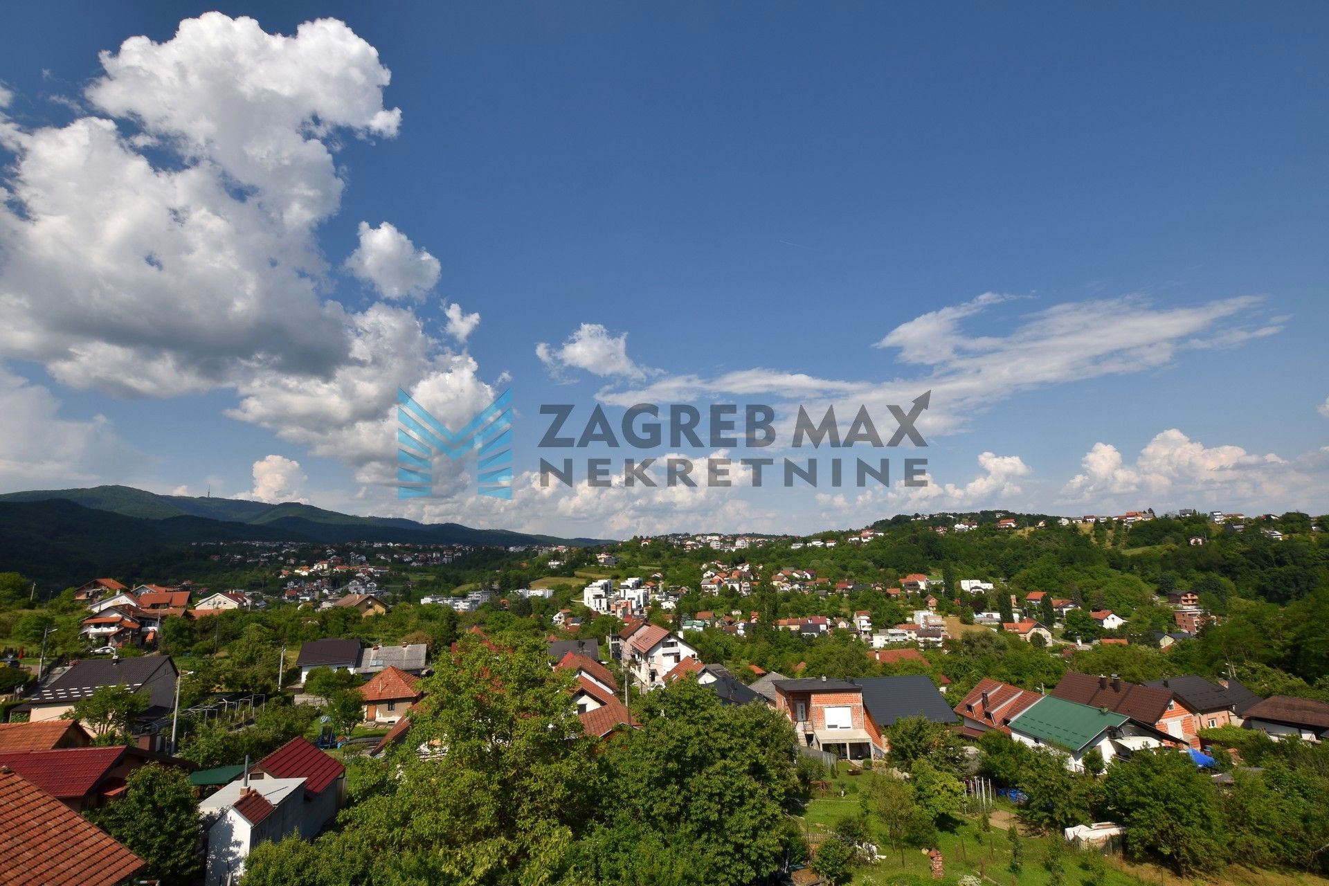 Zagreb - KUSTOŠIJSKI VIDIKOVEC - obiteljski stan s prekrasnim pogledom