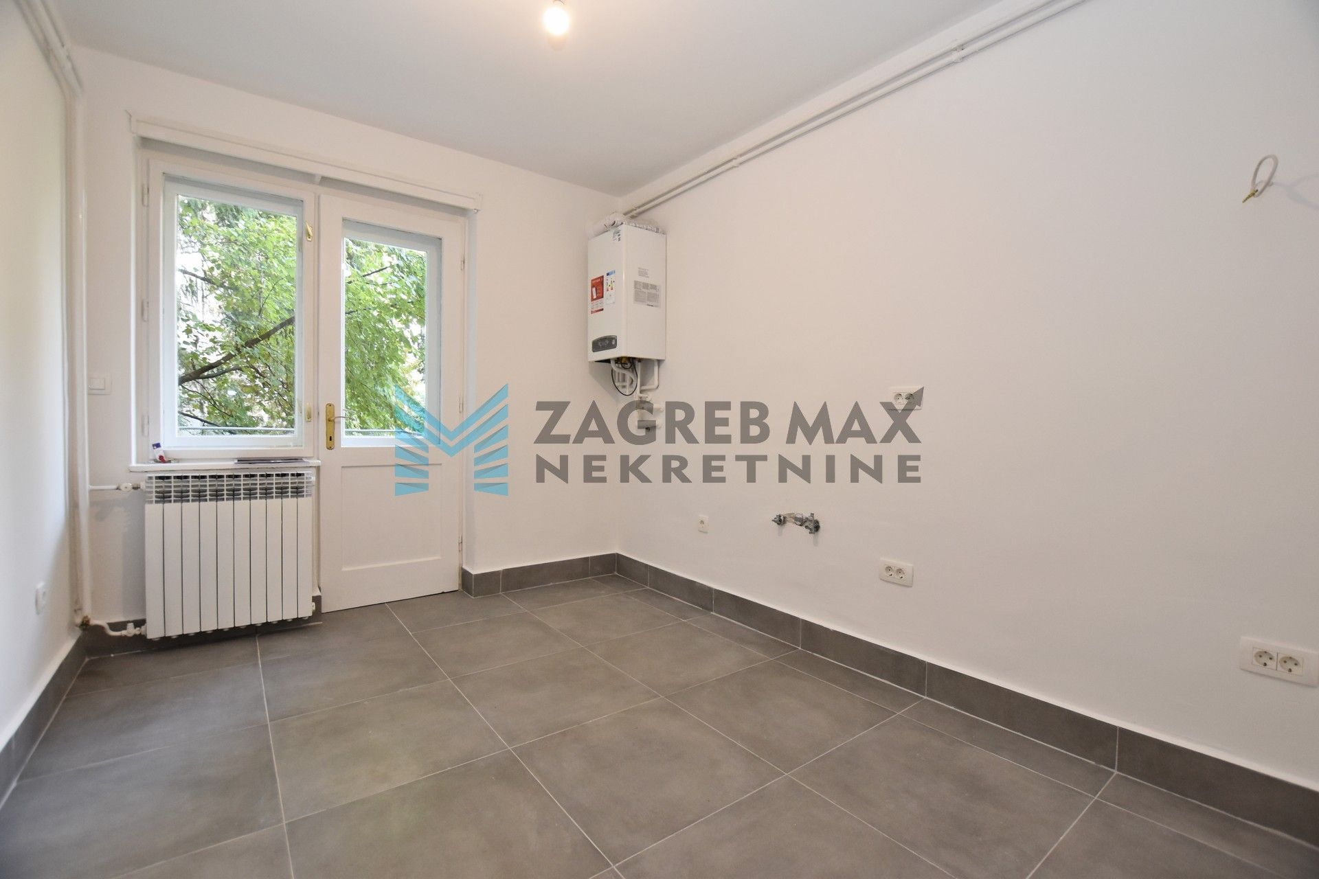 Zagreb - Maksimir - novo uređen, odmah useljiv, odlična lokacija!