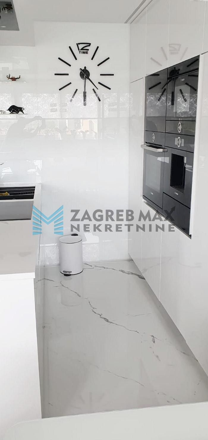 Zagreb - PREČKO - moderan 2-sobni stan, adaptiran, blizina hotela Antunović