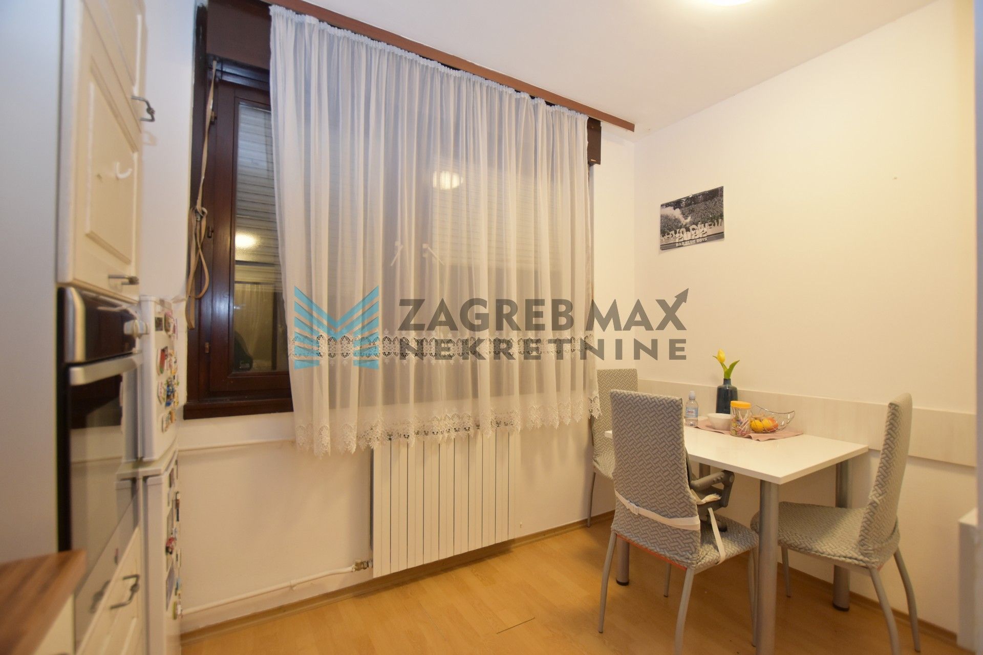 Zagreb - VRBANI – komforan, 2-sobni stan, blizina Jaruna