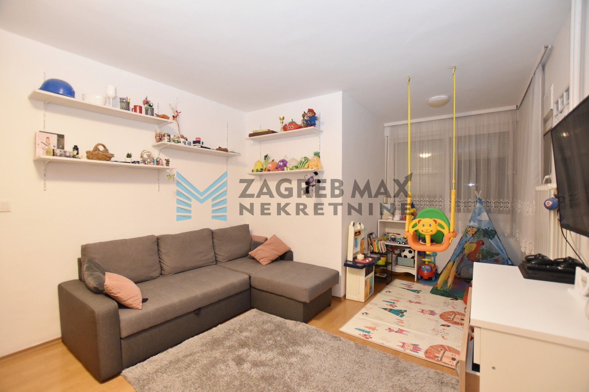 Zagreb - VRBANI – komforan, 2-sobni stan, blizina Jaruna