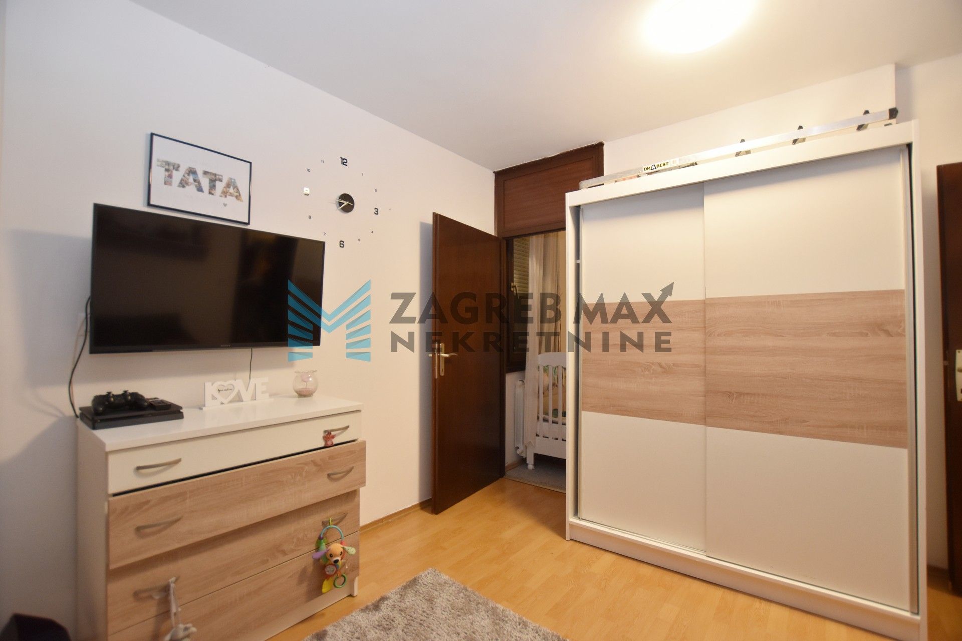 Zagreb - VRBANI – komforan, 2-sobni stan, blizina Jaruna