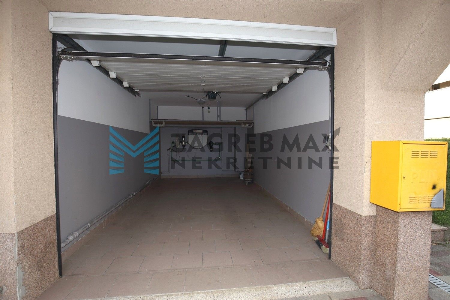 Zagreb - GORNJI BUKOVAC - moderan, 4-sob. stan, odmah useljiv, BEZ PROVIZIJE