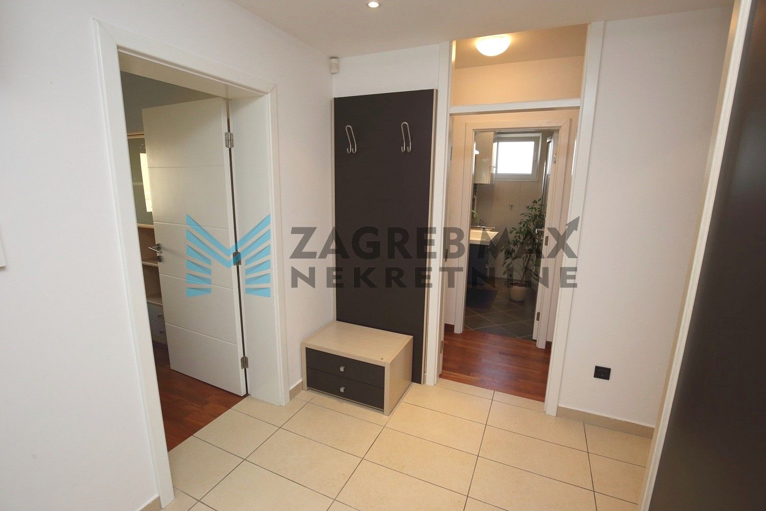 Zagreb - GORNJI BUKOVAC - moderan, 4-sob. stan, odmah useljiv, BEZ PROVIZIJE