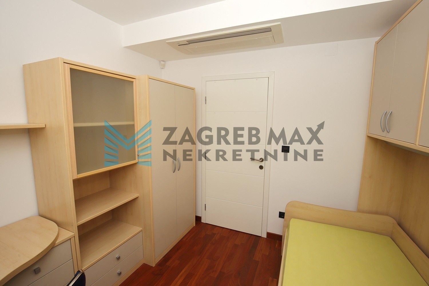 Zagreb - GORNJI BUKOVAC - moderan, 4-sob. stan, odmah useljiv, BEZ PROVIZIJE