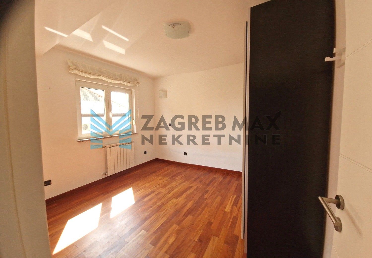 Zagreb - GORNJI BUKOVAC - moderan, 4-sob. stan, odmah useljiv, BEZ PROVIZIJE