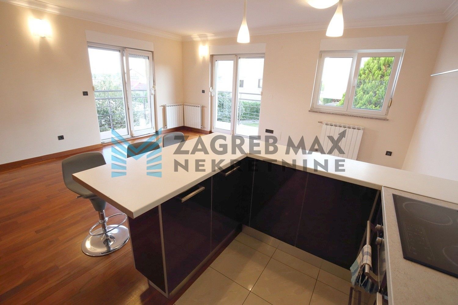 Zagreb - GORNJI BUKOVAC - moderan, 4-sob. stan, odmah useljiv, BEZ PROVIZIJE