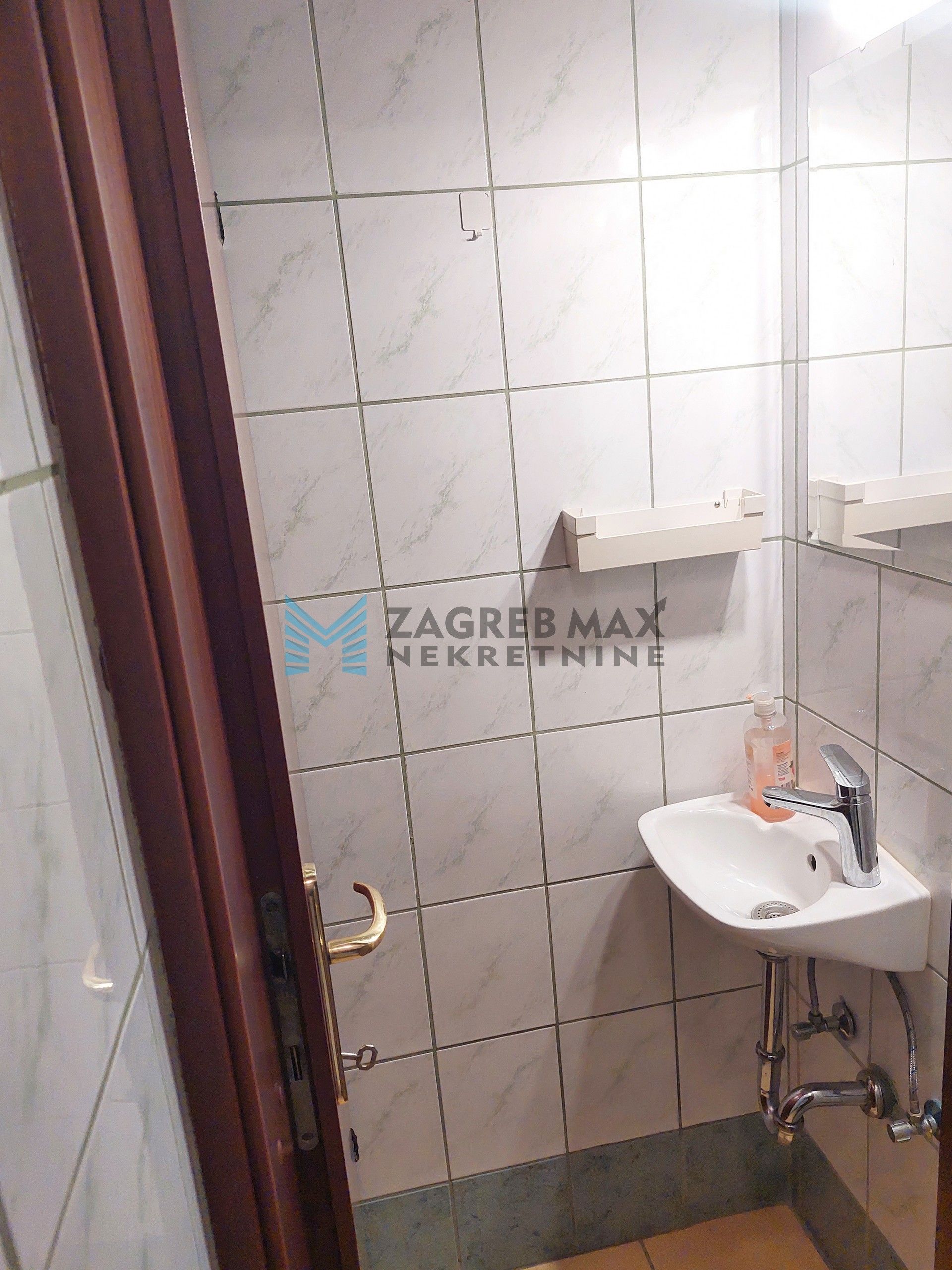 Zagreb - TREŠNJEVKA - Dobojska - komforan, 2-sobni, blizina Trešnjevačkog placa