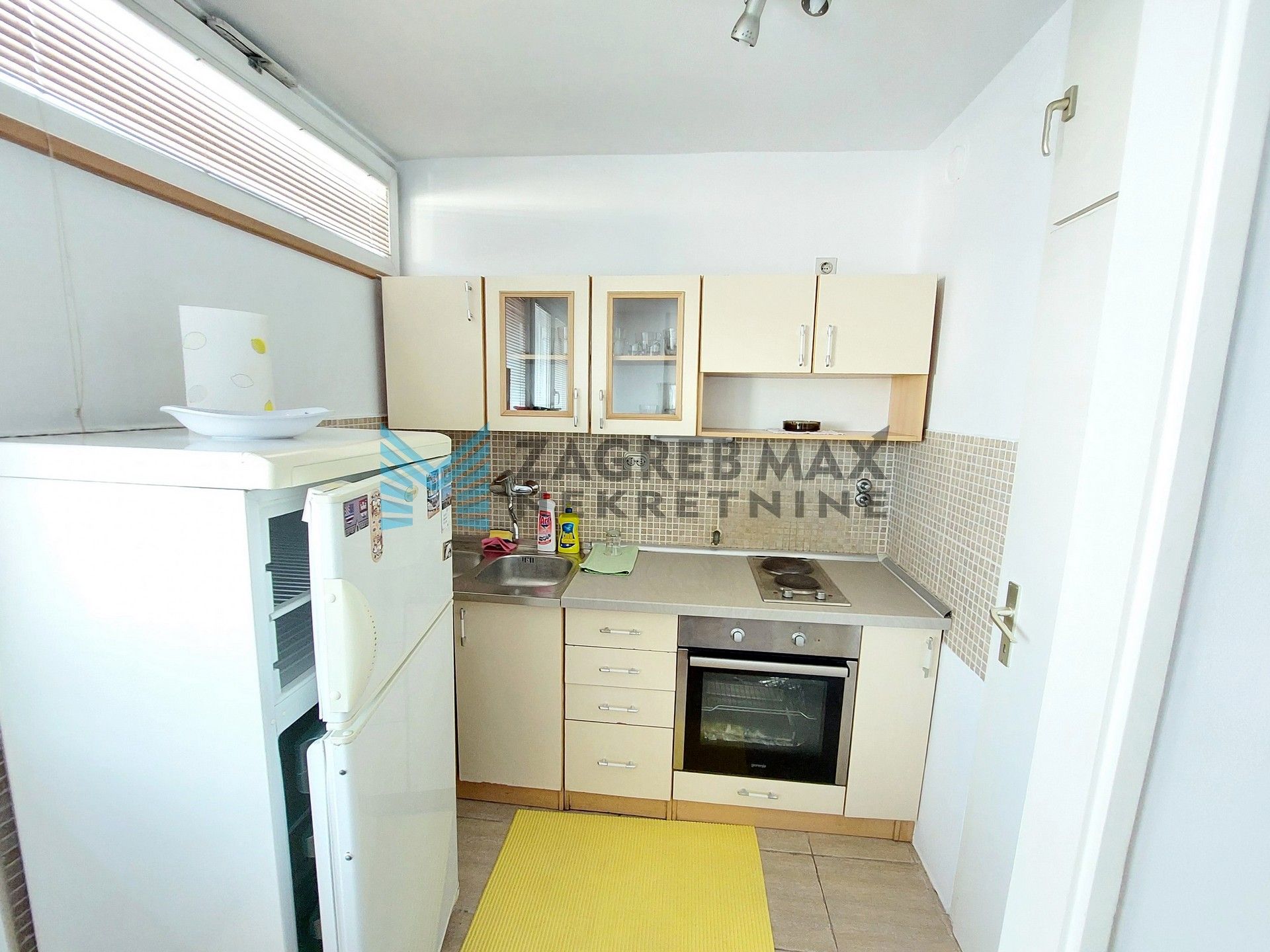 Zagreb - SAVICA - Gruška neboder – komforan, 2-sobni, lođa, odmah useljiv