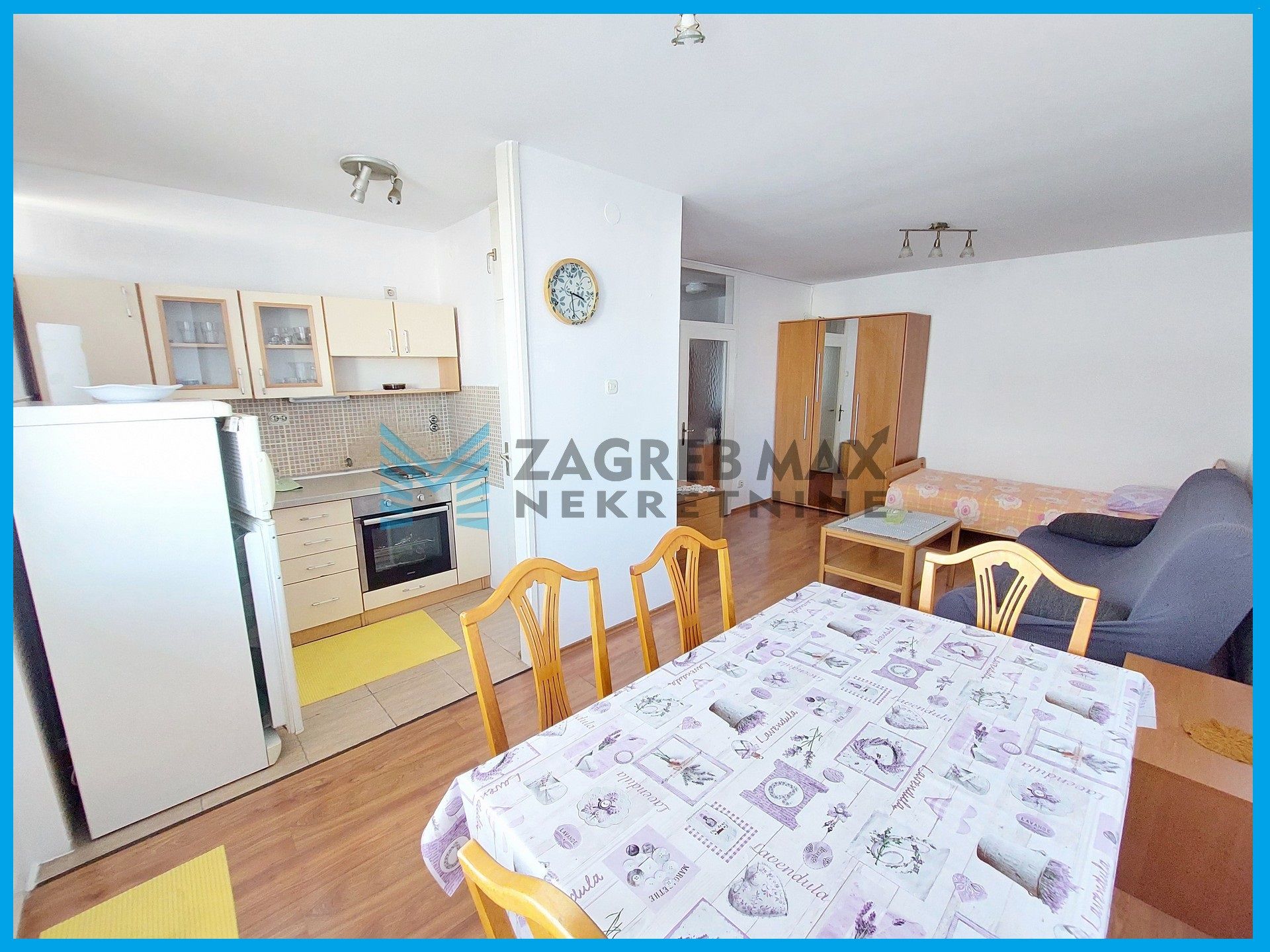 Zagreb - SAVICA - Gruška neboder – komforan, 2-sobni, lođa, odmah useljiv