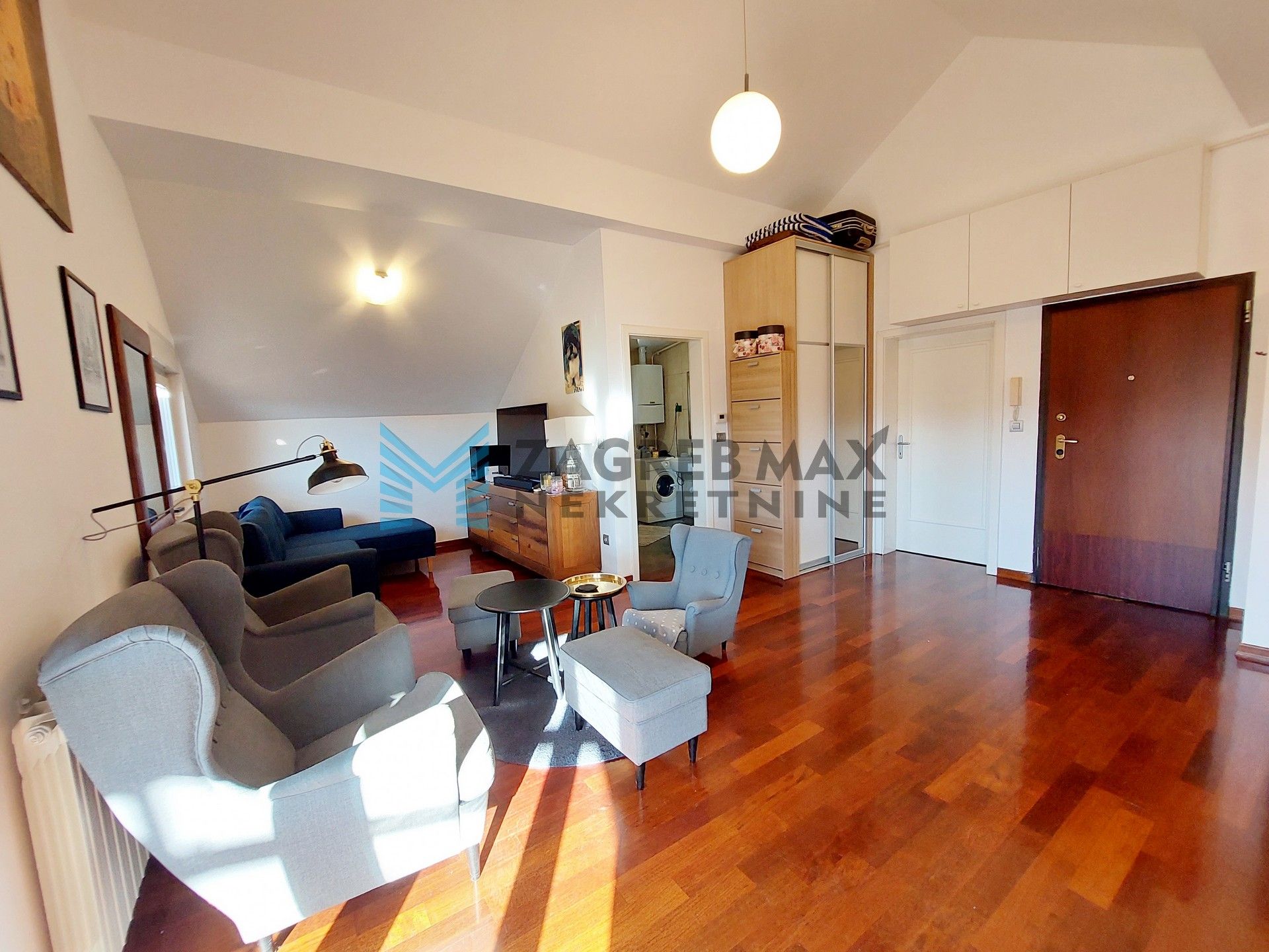 Zagreb - GORNJI BUKOVAC - prostran 2-sobni, odmah useljiv, BEZ PROVIZIJE