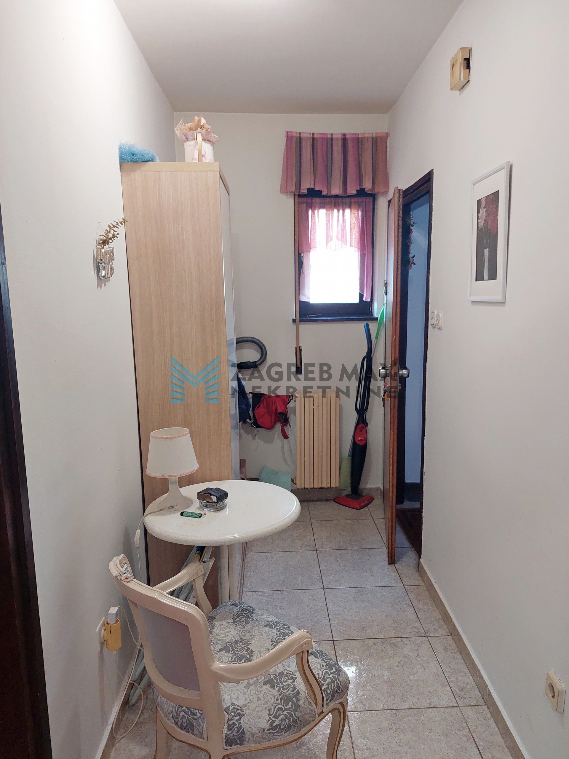 Zagreb - BUKOVAČKA - Gajščak - 3-sobni, održavan, terasa, parking