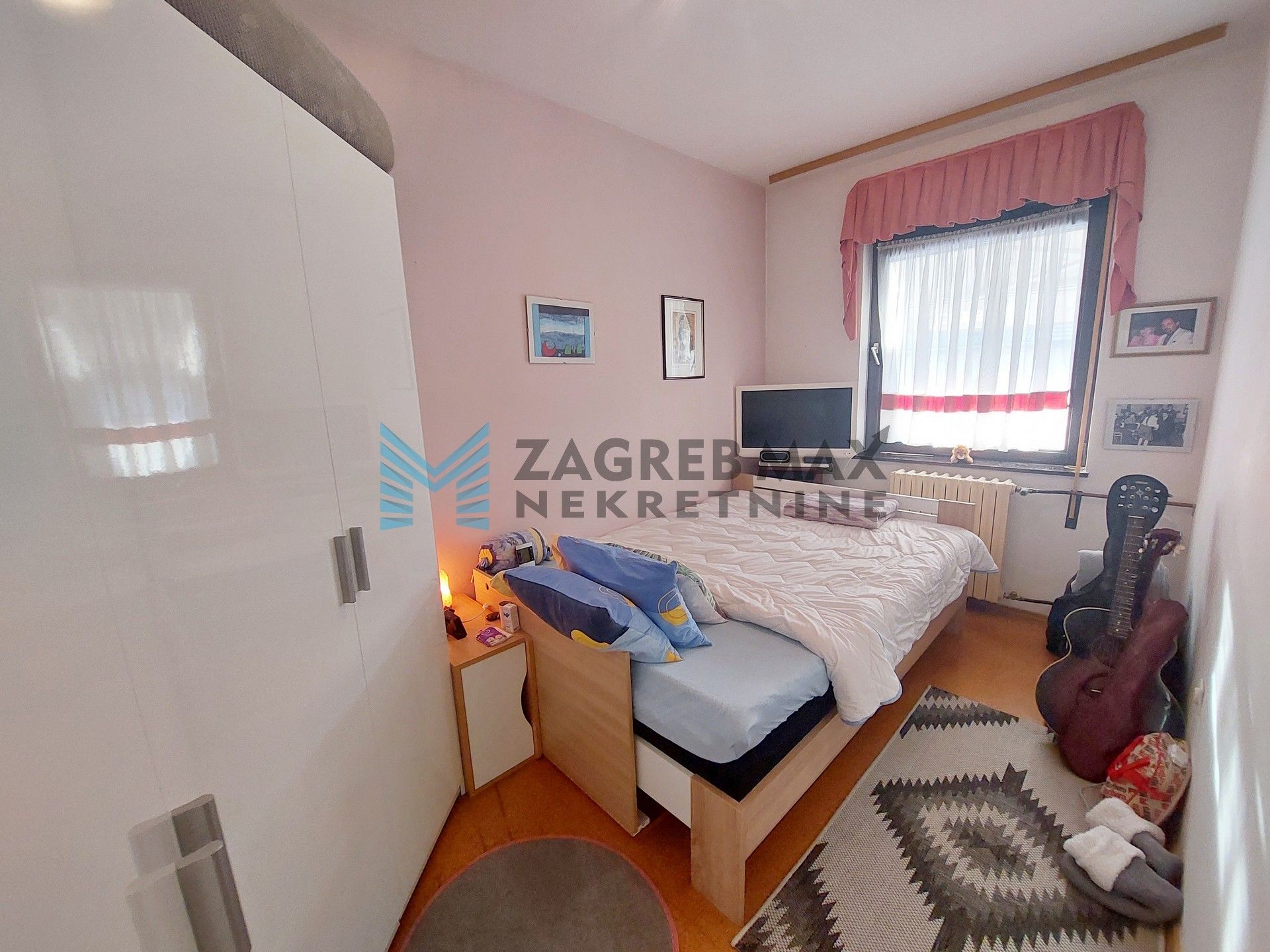 Zagreb - BUKOVAČKA - Gajščak - 3-sobni, održavan, terasa, parking