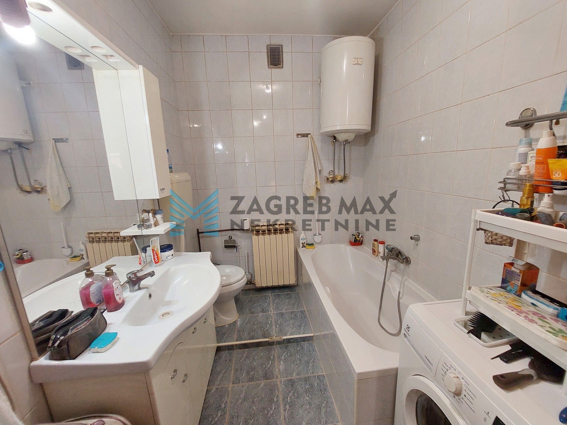 Zagreb - BUKOVAČKA - Gajščak - 3-sobni, održavan, terasa, parking