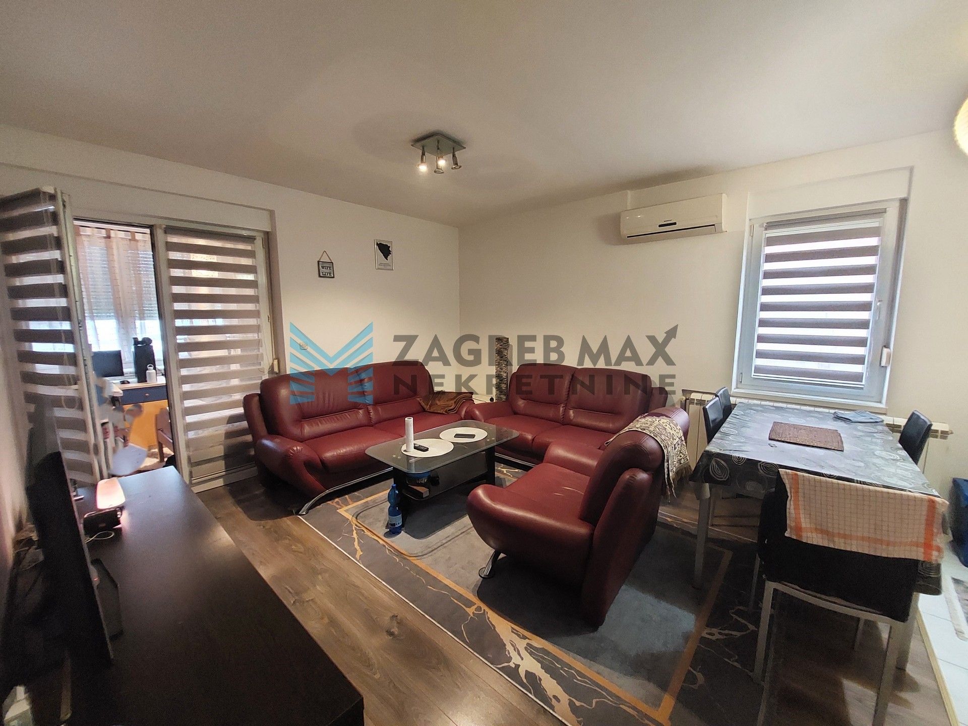 Zagreb - TRNAVA - funkcionalan, 3-sobni, parking, 2007. god.