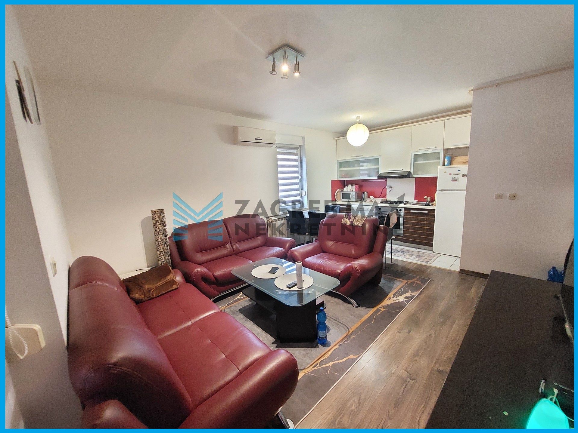 Zagreb - TRNAVA - funkcionalan, 3-sobni, parking, 2007. god.