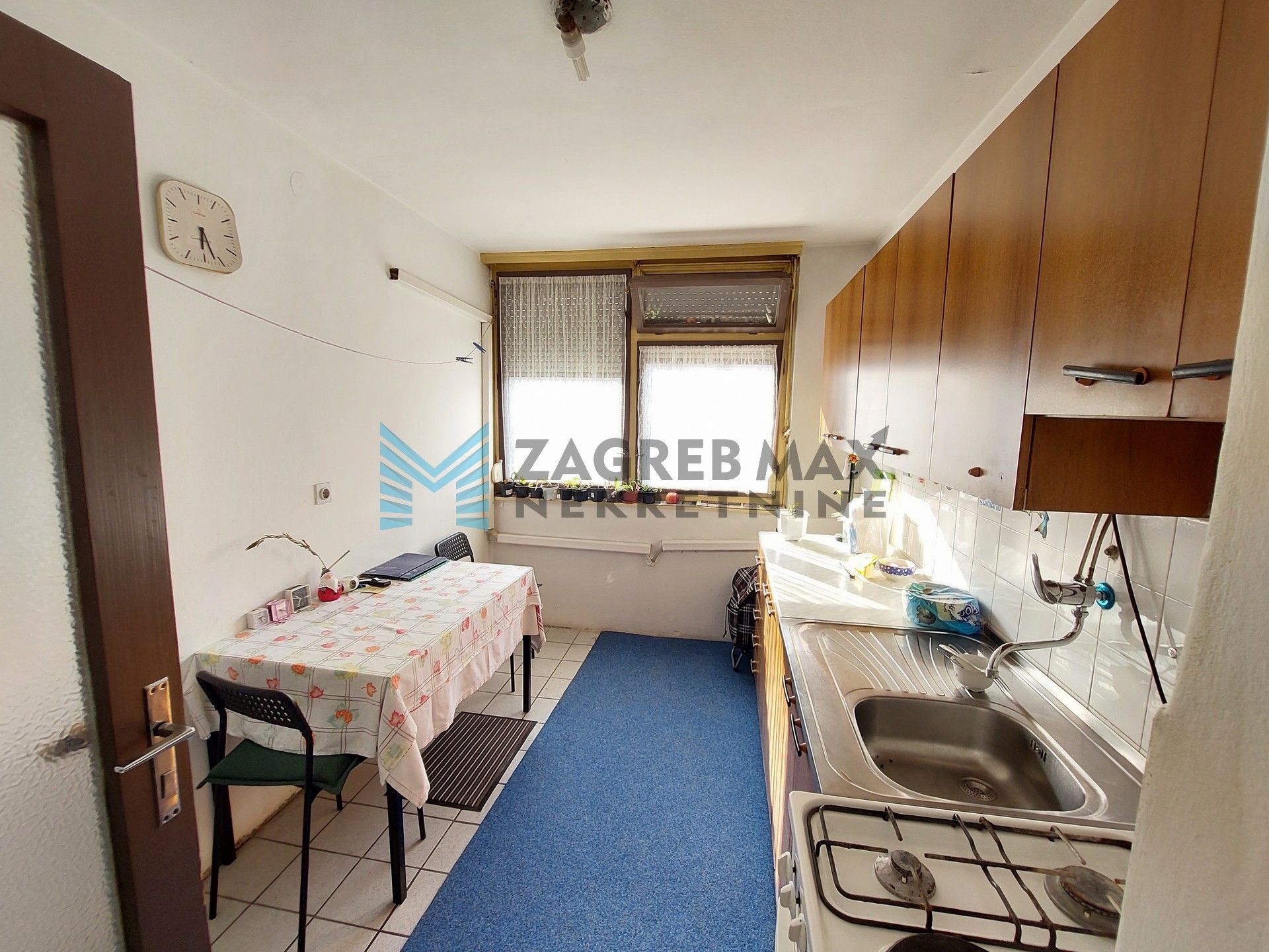 Zagreb - PEŠČENICA - Racinova - prostran, 2-sobni, spremište