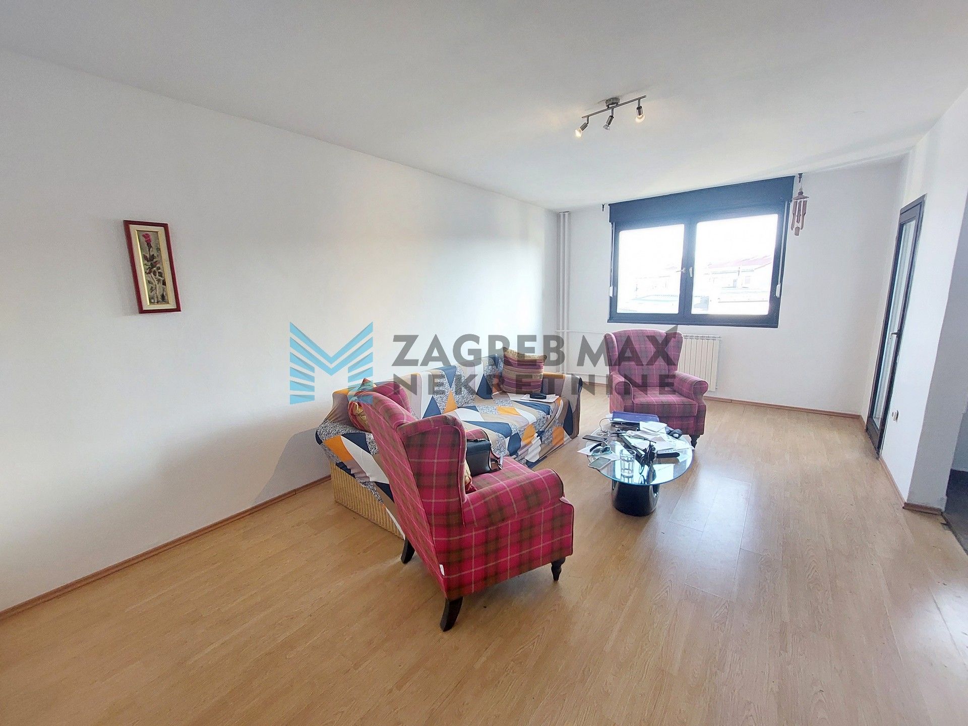 Zagreb - ŠPANSKO - S.Batušića - prostran, 3-sobni, lođa