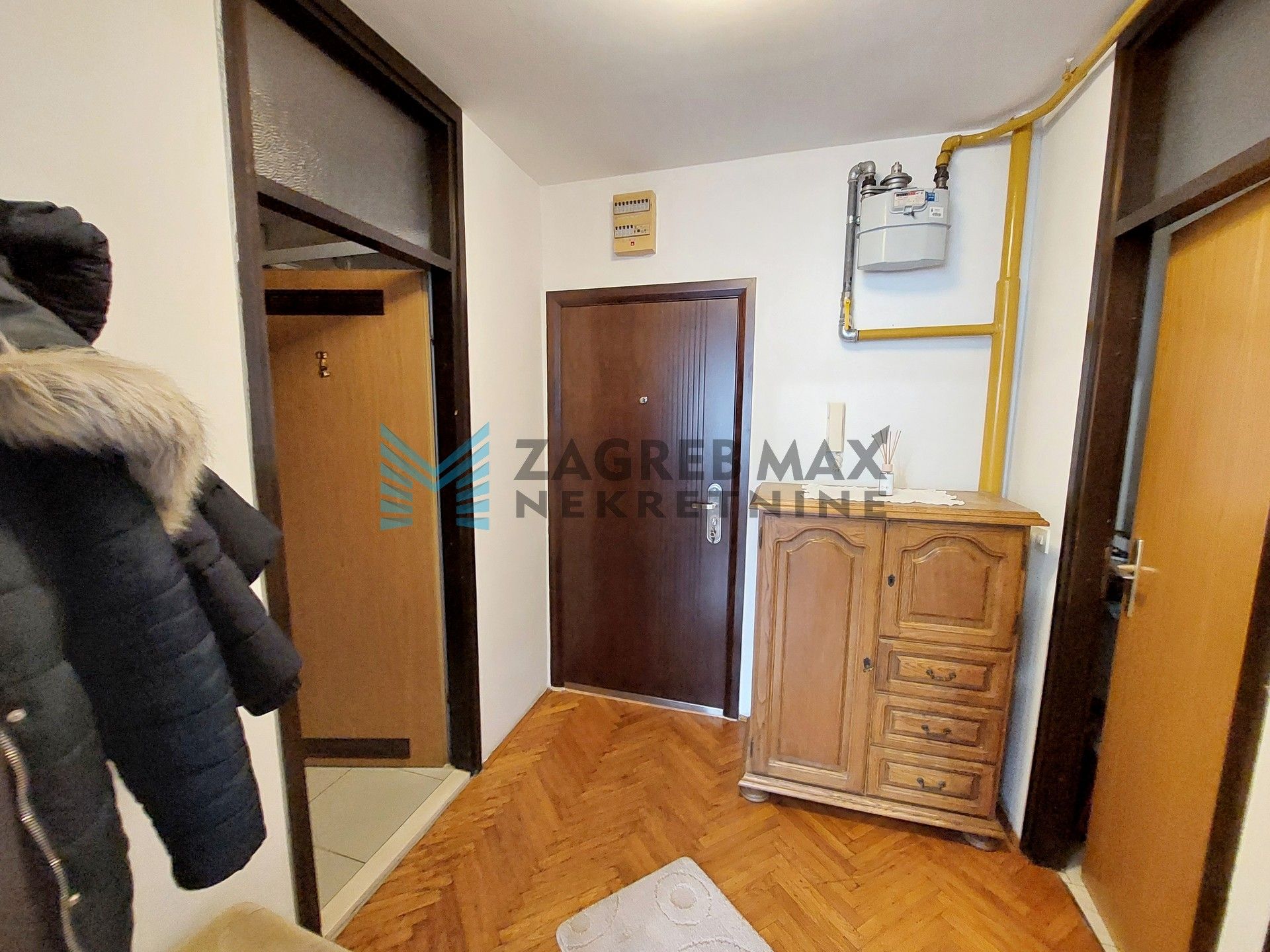 Zagreb - TREŠNJEVKA - Tratinska - 1-soban, spremište, odmah useljiv