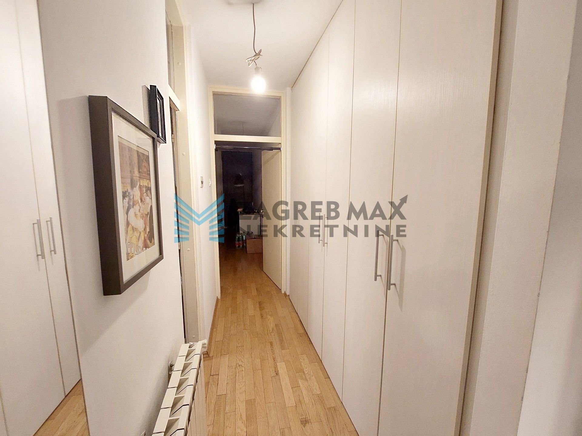 Zagreb - RAVNICE - Albrechtova - 3-sobni, prostran, balkon, mirno okruženje