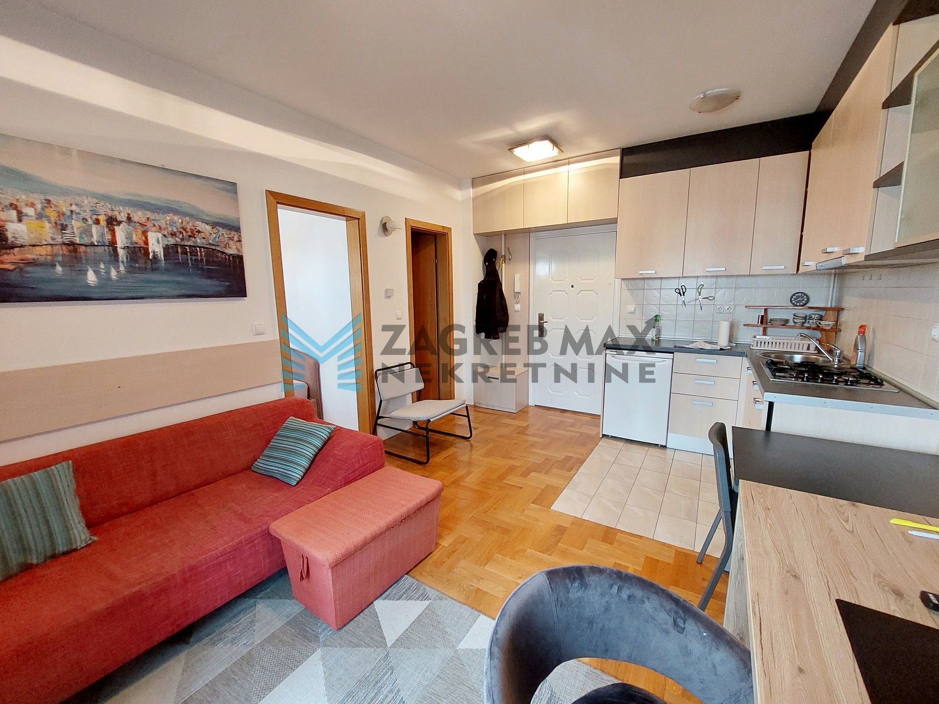 Zagreb - TREŠNJEVKA - Stubička - 2-sobni, funkcionalan, parking, odmah useljiv