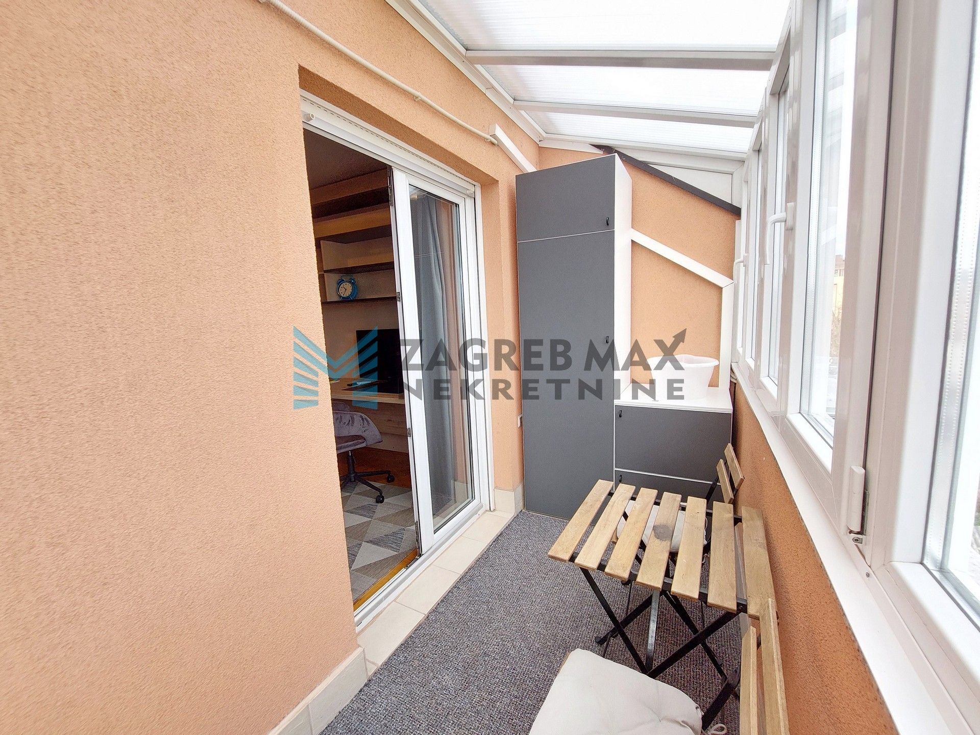 Zagreb - TREŠNJEVKA - Stubička - 2-sobni, funkcionalan, parking, odmah useljiv