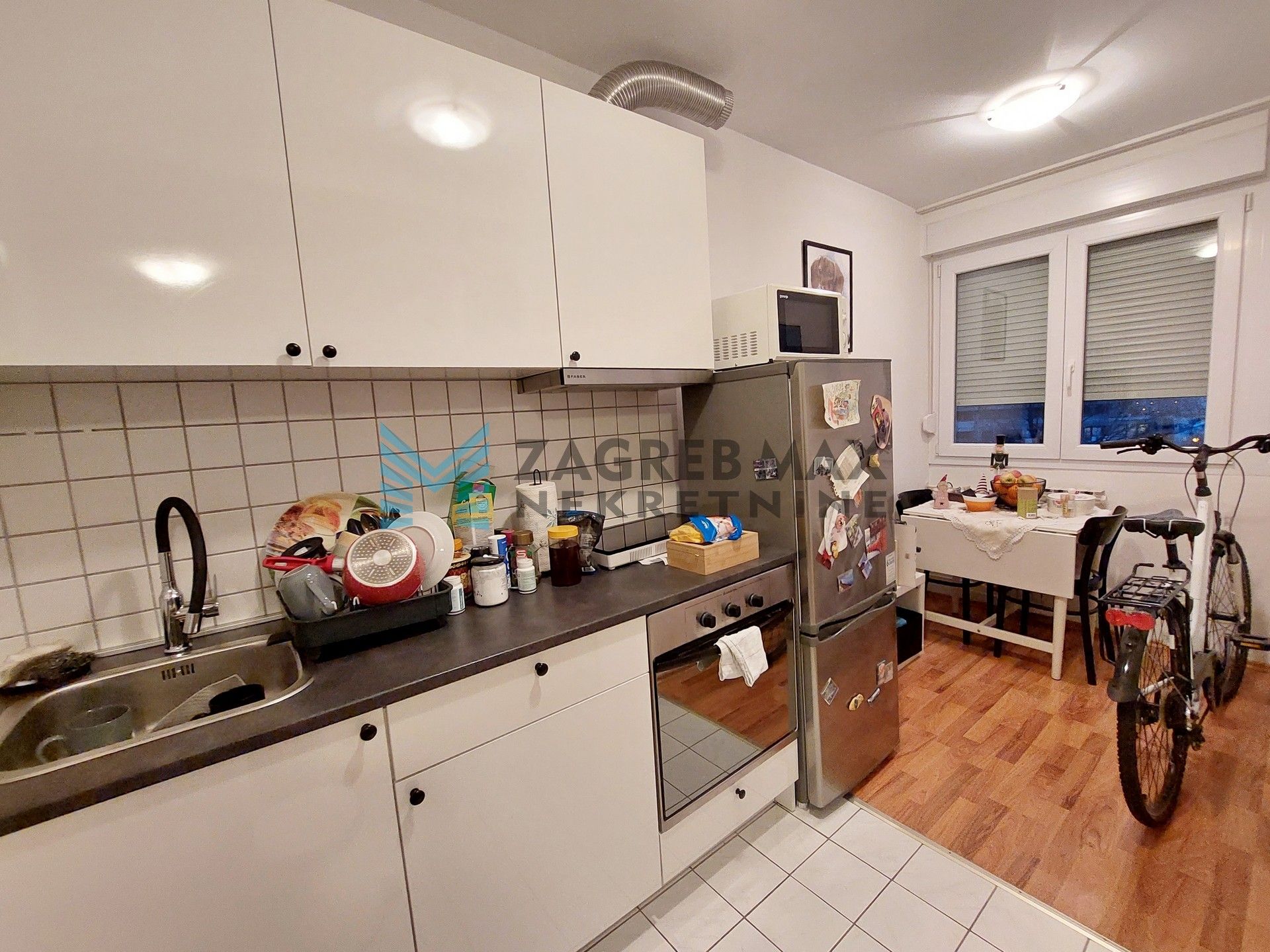 Zagreb - DUGAVE - V.Frane Gotovca - 2-sobni, renoviran, uređen, komforan