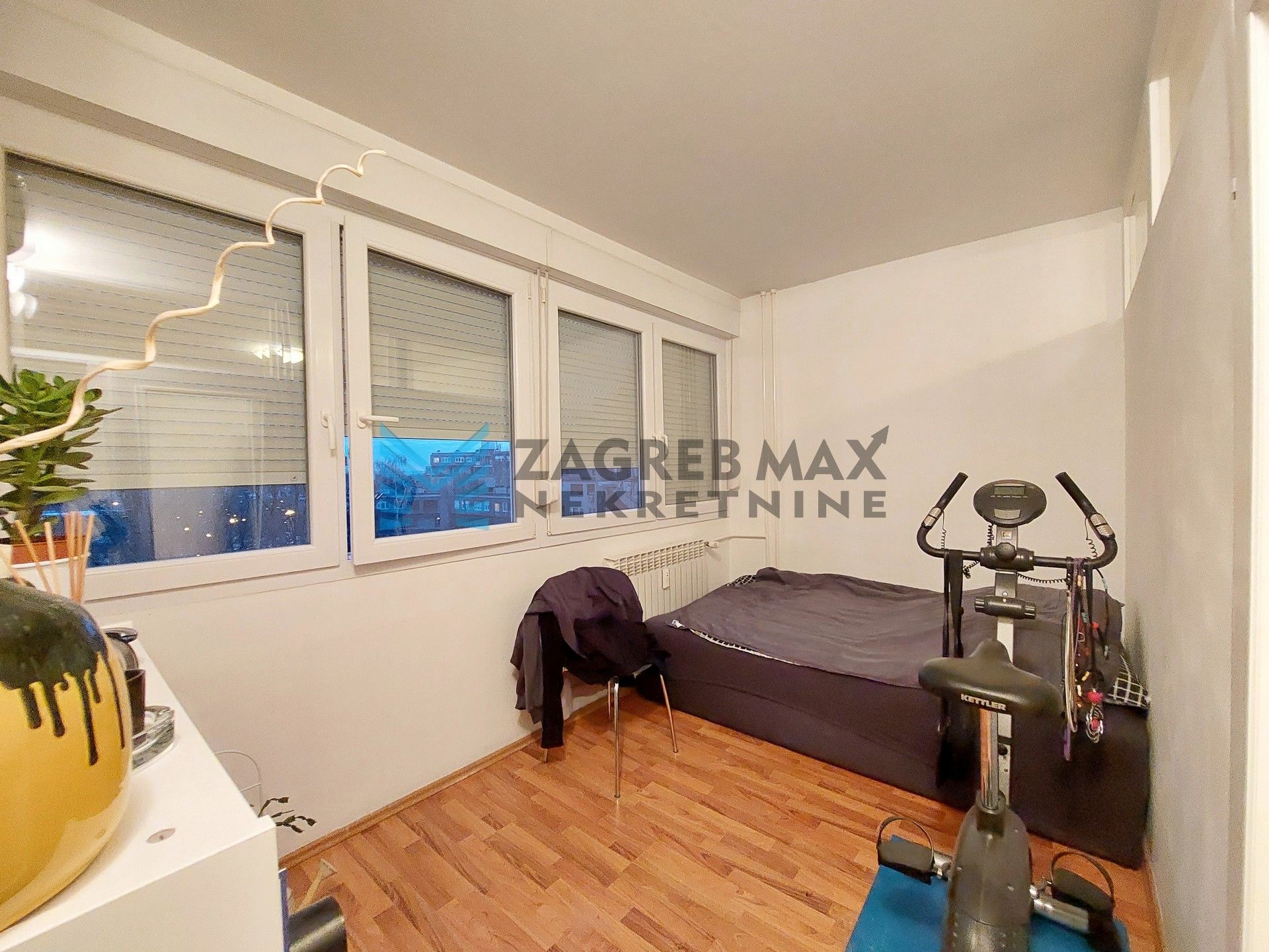 Zagreb - DUGAVE - V.Frane Gotovca - 2-sobni, renoviran, uređen, komforan