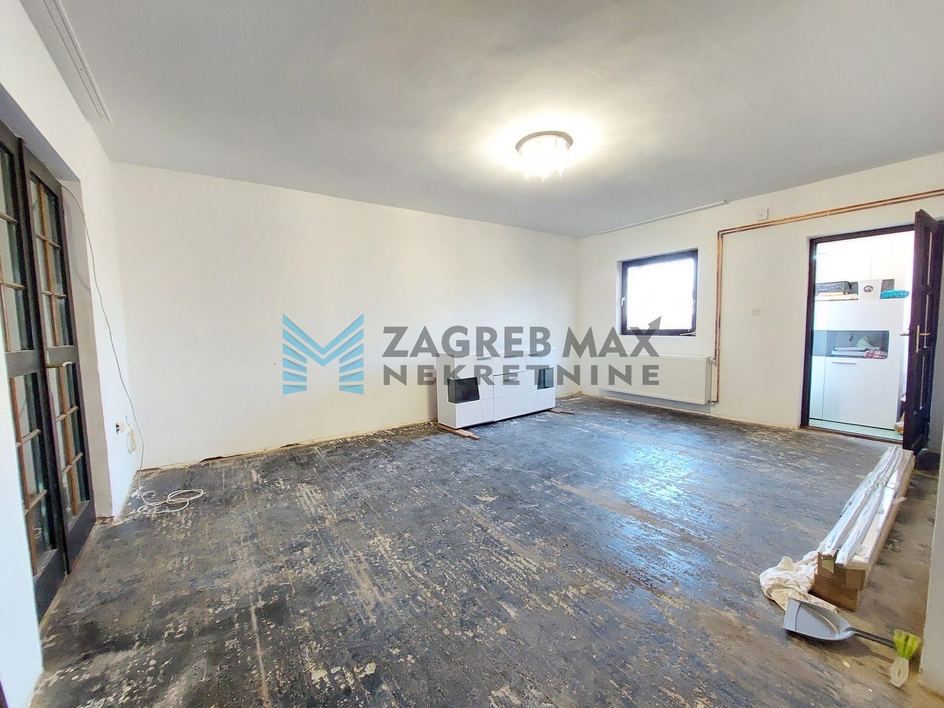 Zagreb - GAREŠNIČKI BRESTOVAC - kuća, gospodarski objekt, dvorište, 1029m2