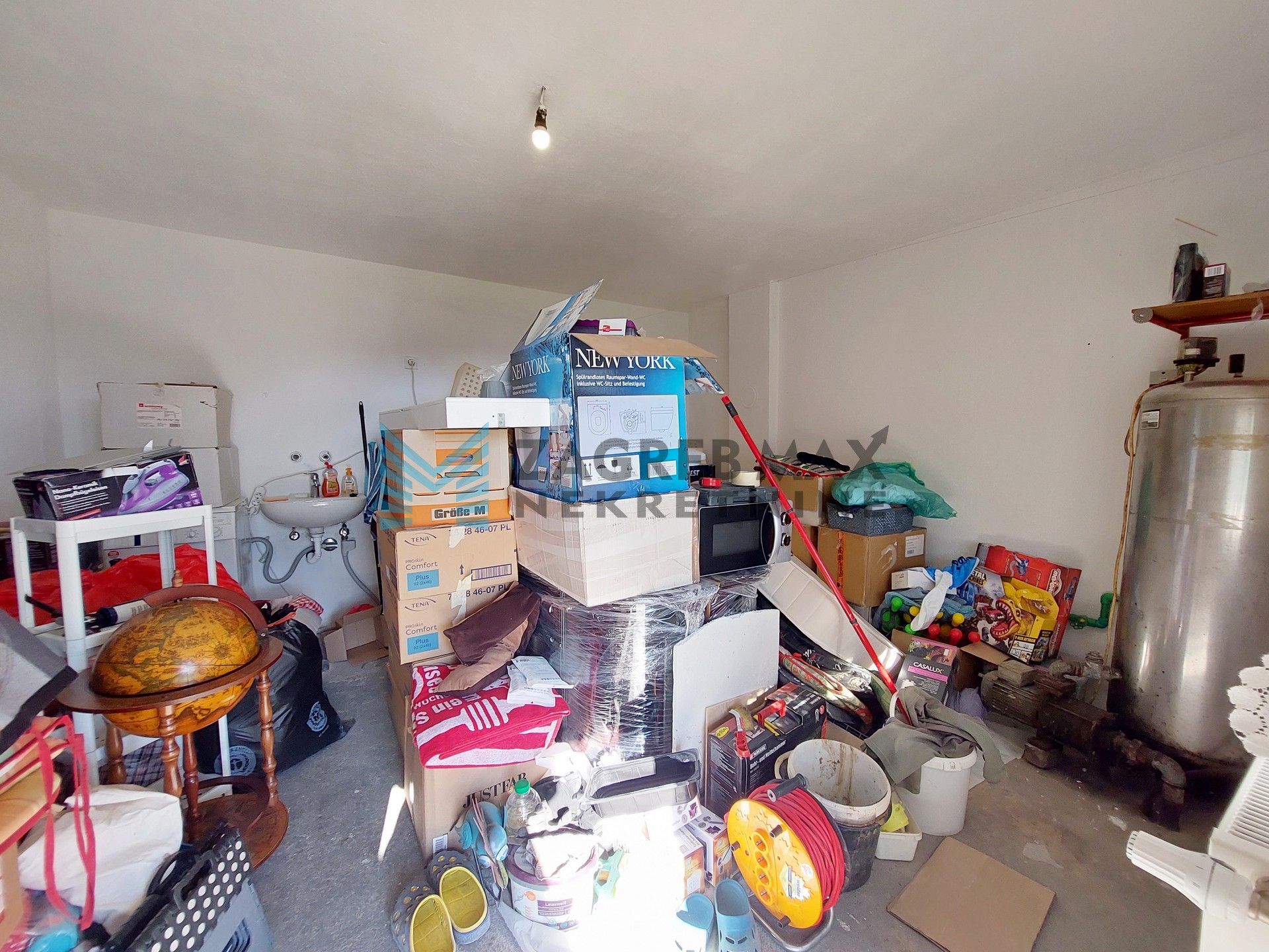 Zagreb - GAREŠNIČKI BRESTOVAC - kuća, gospodarski objekt, dvorište, 1029m2