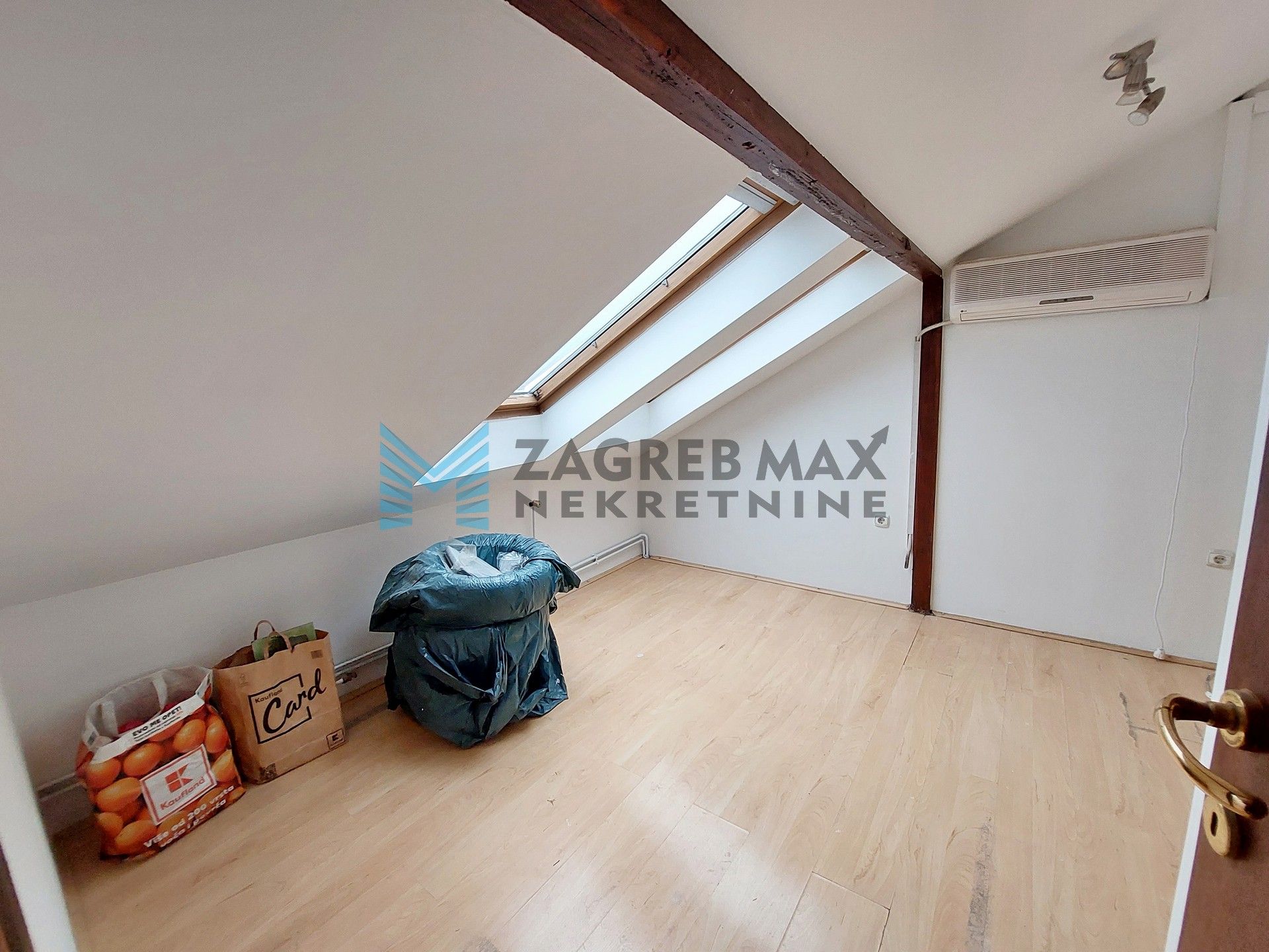 Zagreb - MALEŠNICA - Malešnica - 4-sobni, prostran, održavan, dvoetažni