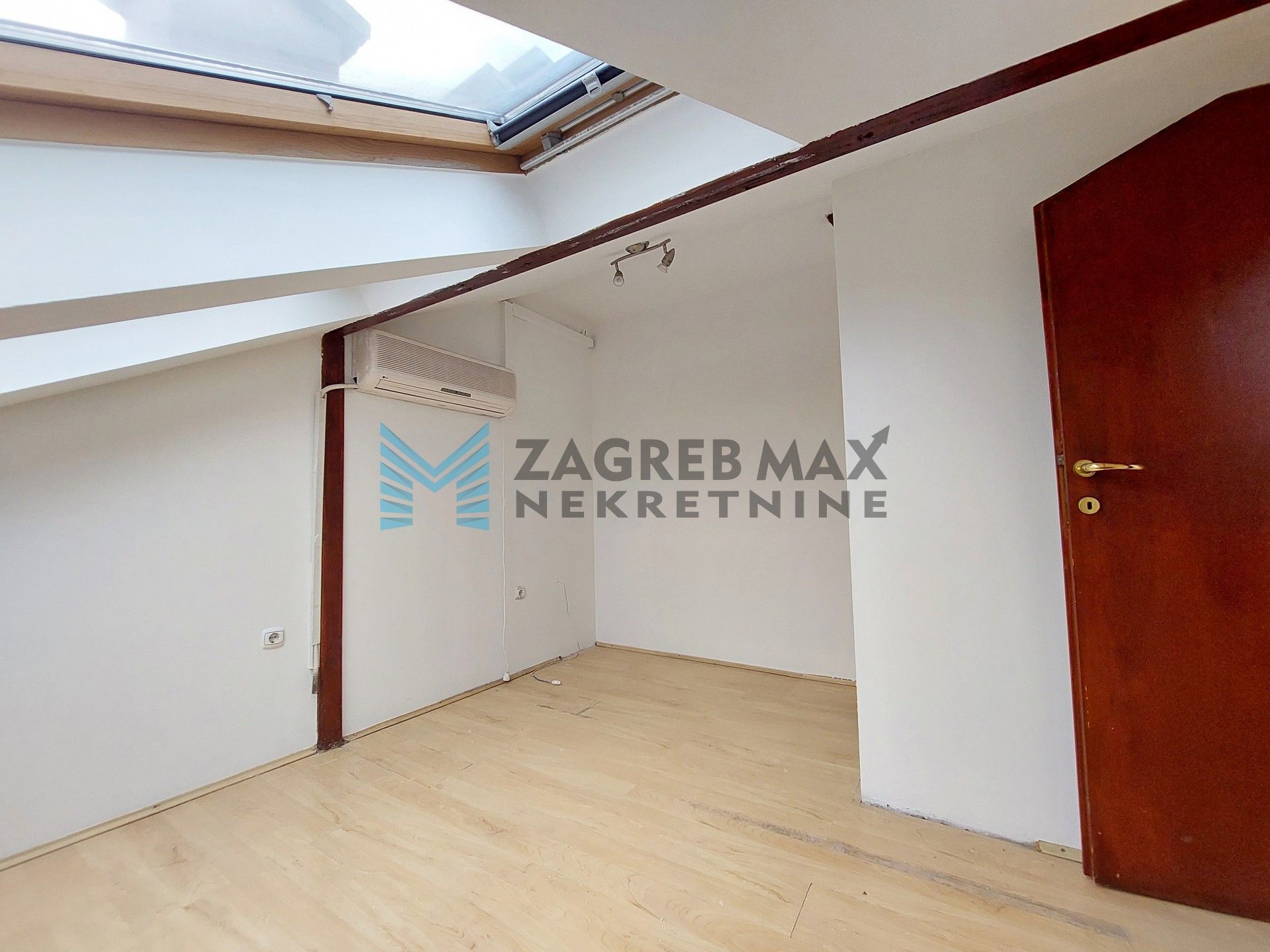 Zagreb - MALEŠNICA - Malešnica - 4-sobni, prostran, održavan, dvoetažni