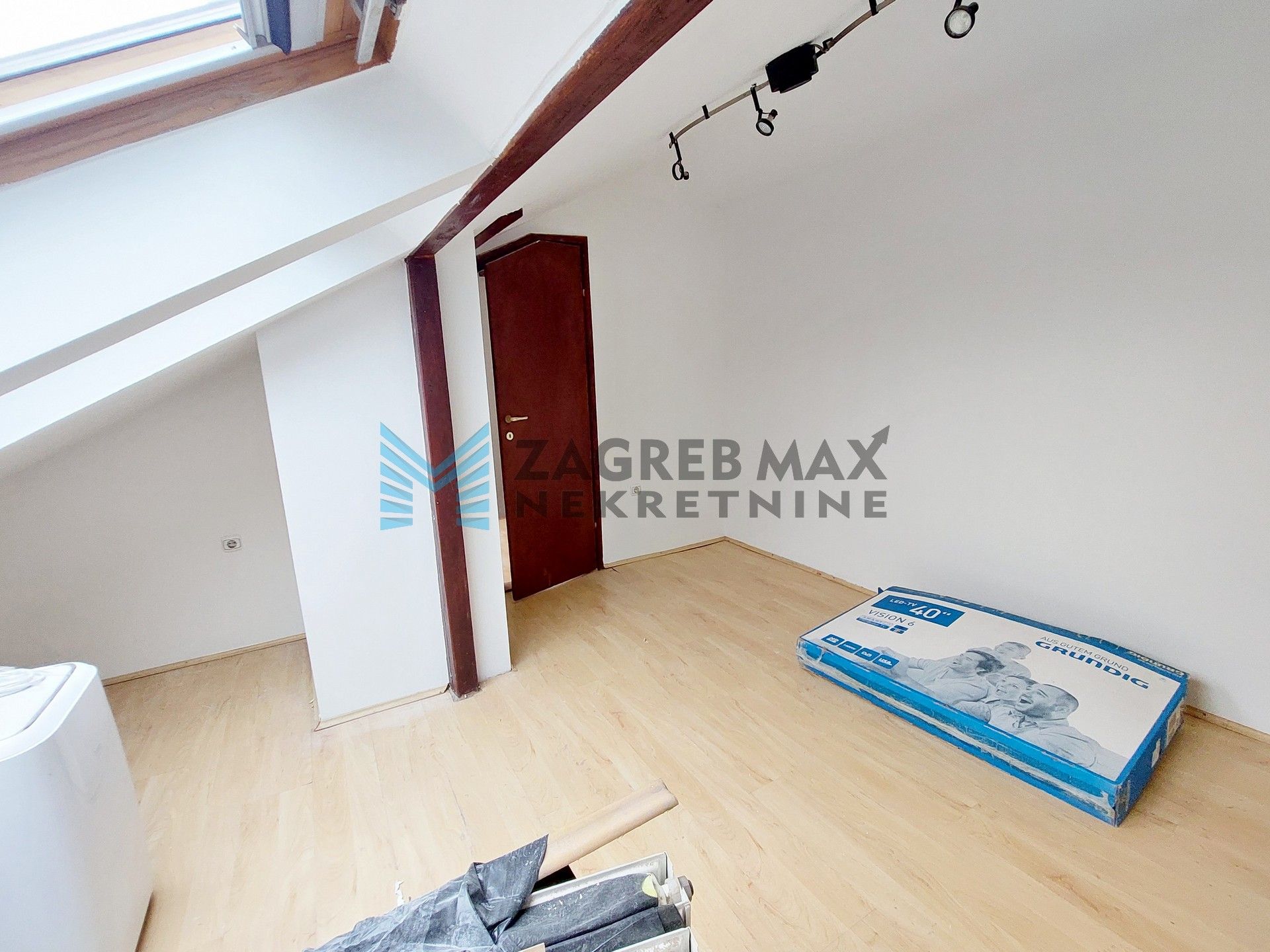 Zagreb - MALEŠNICA - Malešnica - 4-sobni, prostran, održavan, dvoetažni