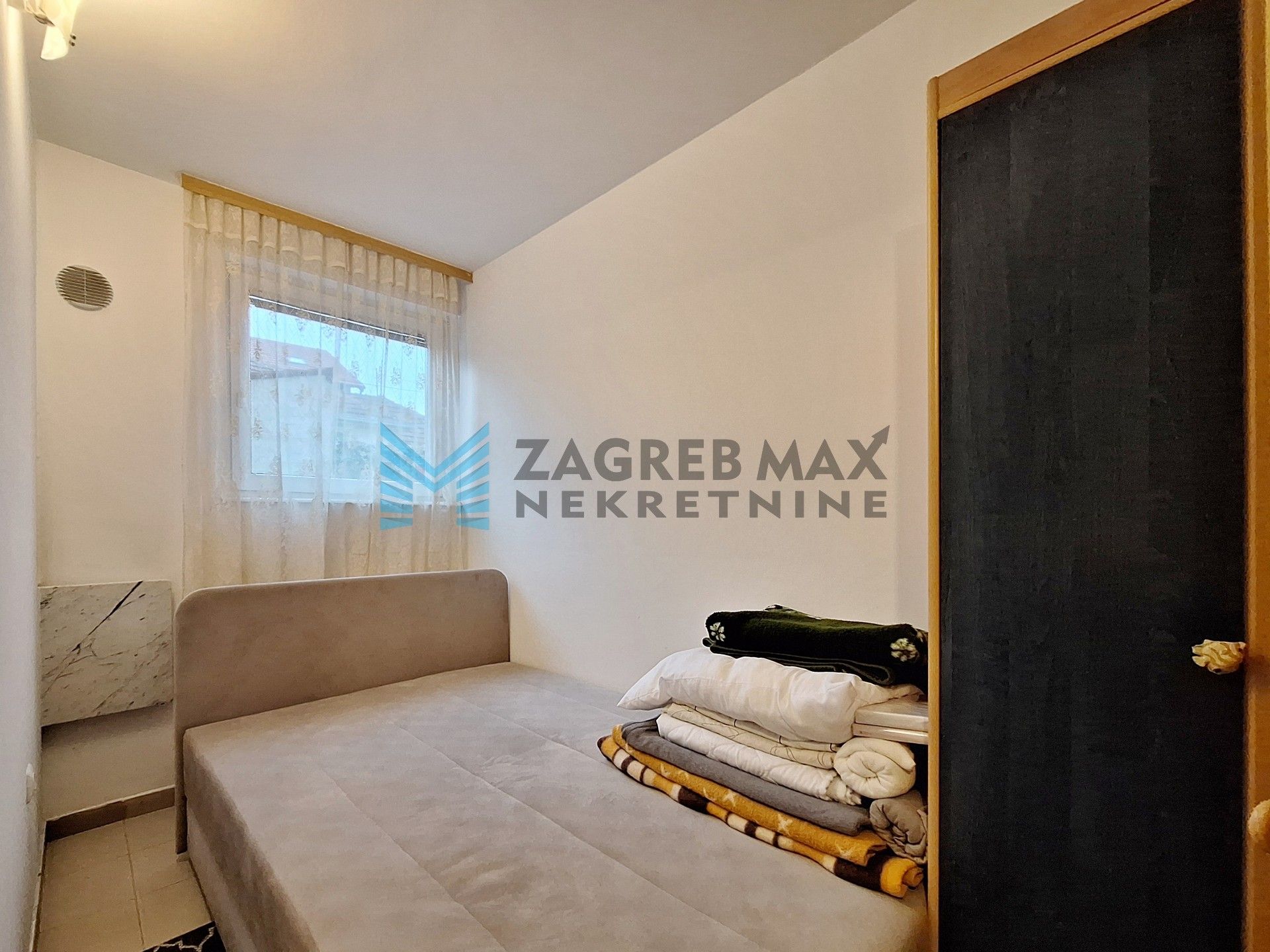 Zagreb - TREŠNJEVKA - 2-soban, odmah useljiv, niske režije, blizina Remize