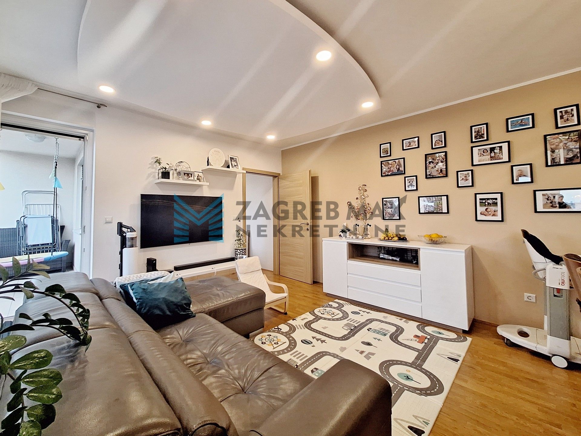 Zagreb - STENJEVEC - Stenjevečka - odličan 3-sobni stan + garaža