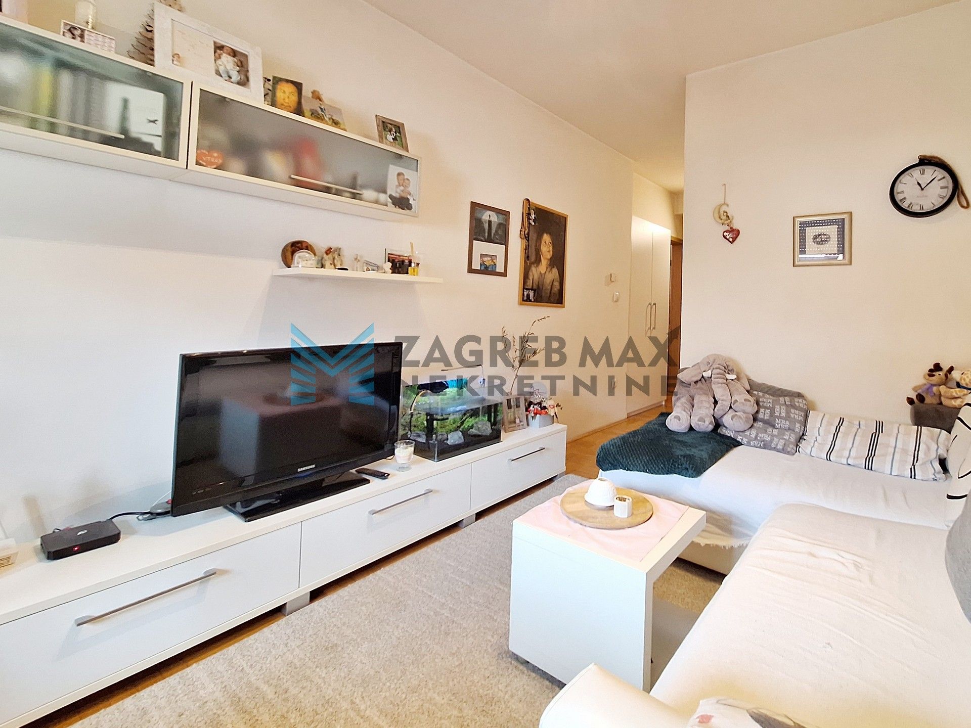 Zagreb - GAJNICE - Gavanovačka - 2-sobni, parkirno mjesto