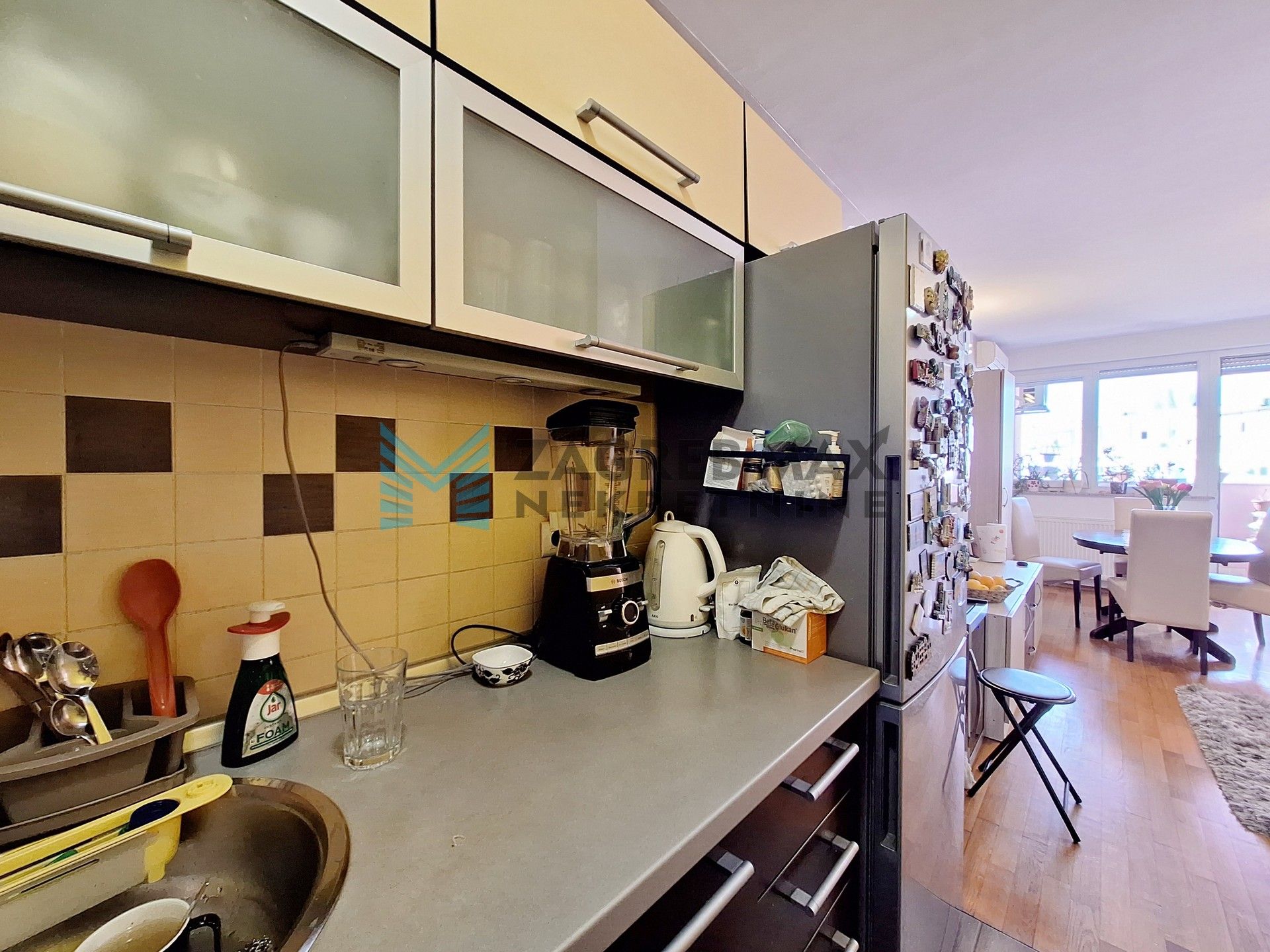 Zagreb - LANIŠTE - 2-soban, garaža, spremište, blizina Arene Zagreb