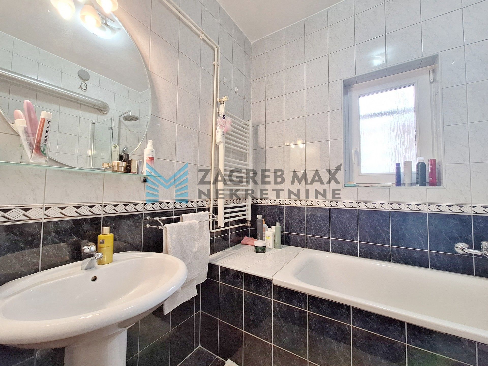 Zagreb - ORANICE - Dinarski put - 2-sobni, parkirno mjesto