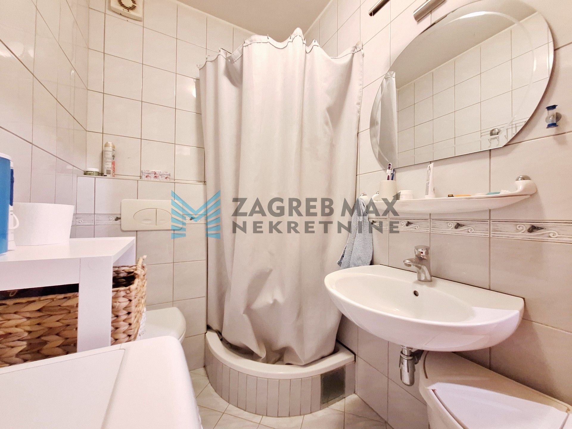 Zagreb - GAJNICE - Gavanovačka - 2-sobni, parkirno mjesto