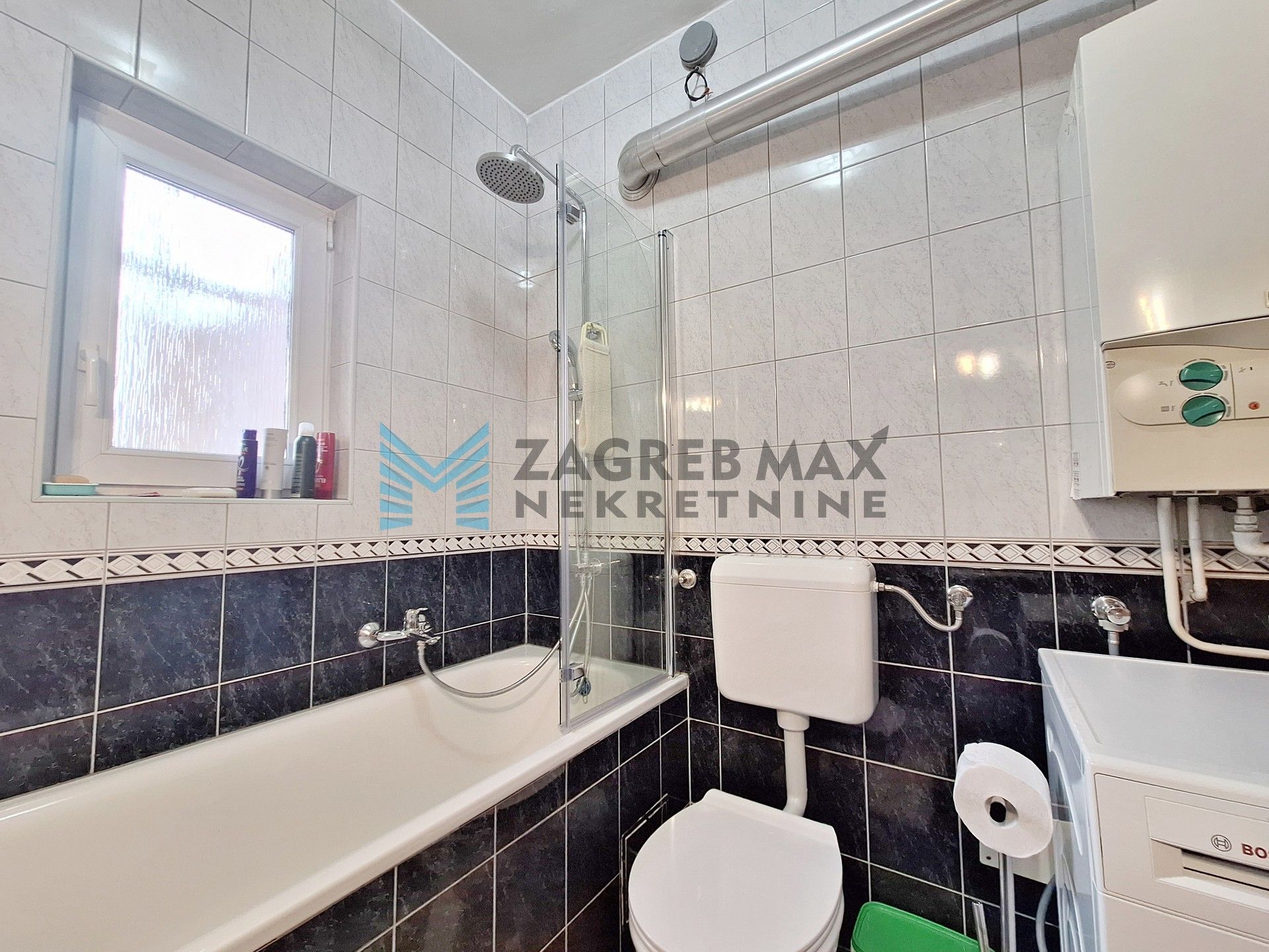 Zagreb - ORANICE - Dinarski put - 2-sobni, parkirno mjesto