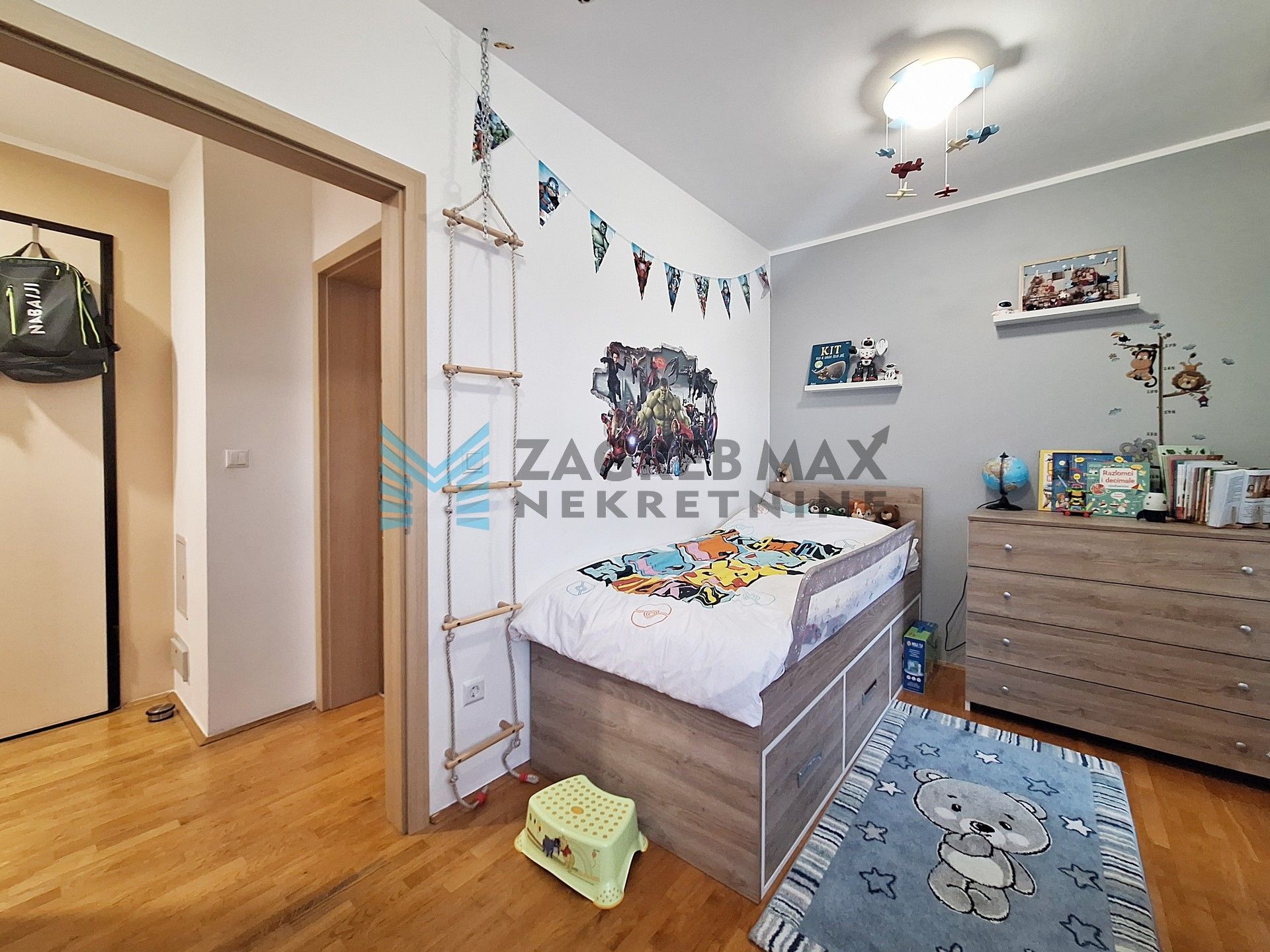 Zagreb - STENJEVEC - Stenjevečka - odličan 3-sobni stan + garaža