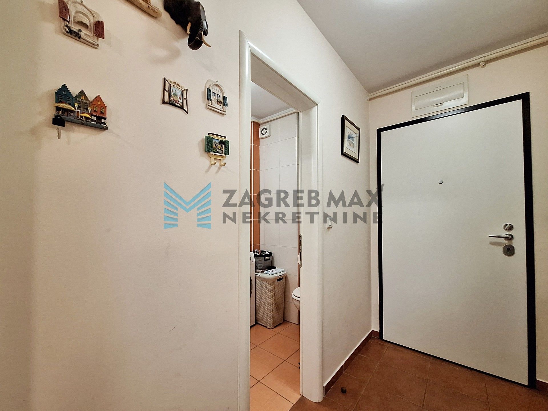 Zagreb - LANIŠTE - 2-soban, garaža, spremište, blizina Arene Zagreb