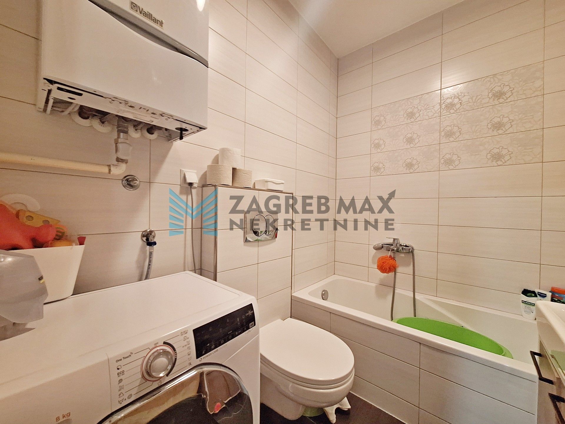 Zagreb - STENJEVEC - Stenjevečka - odličan 3-sobni stan + garaža