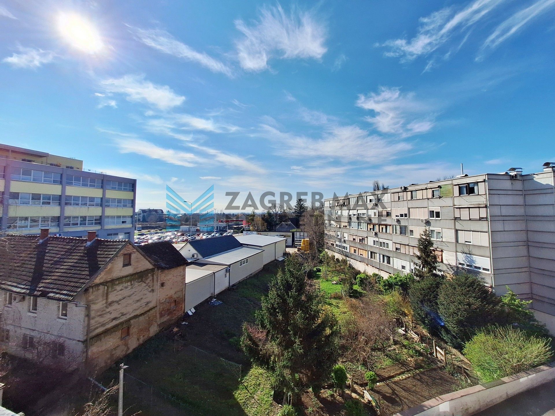 Zagreb - LANIŠTE - 2-soban, garaža, spremište, blizina Arene Zagreb