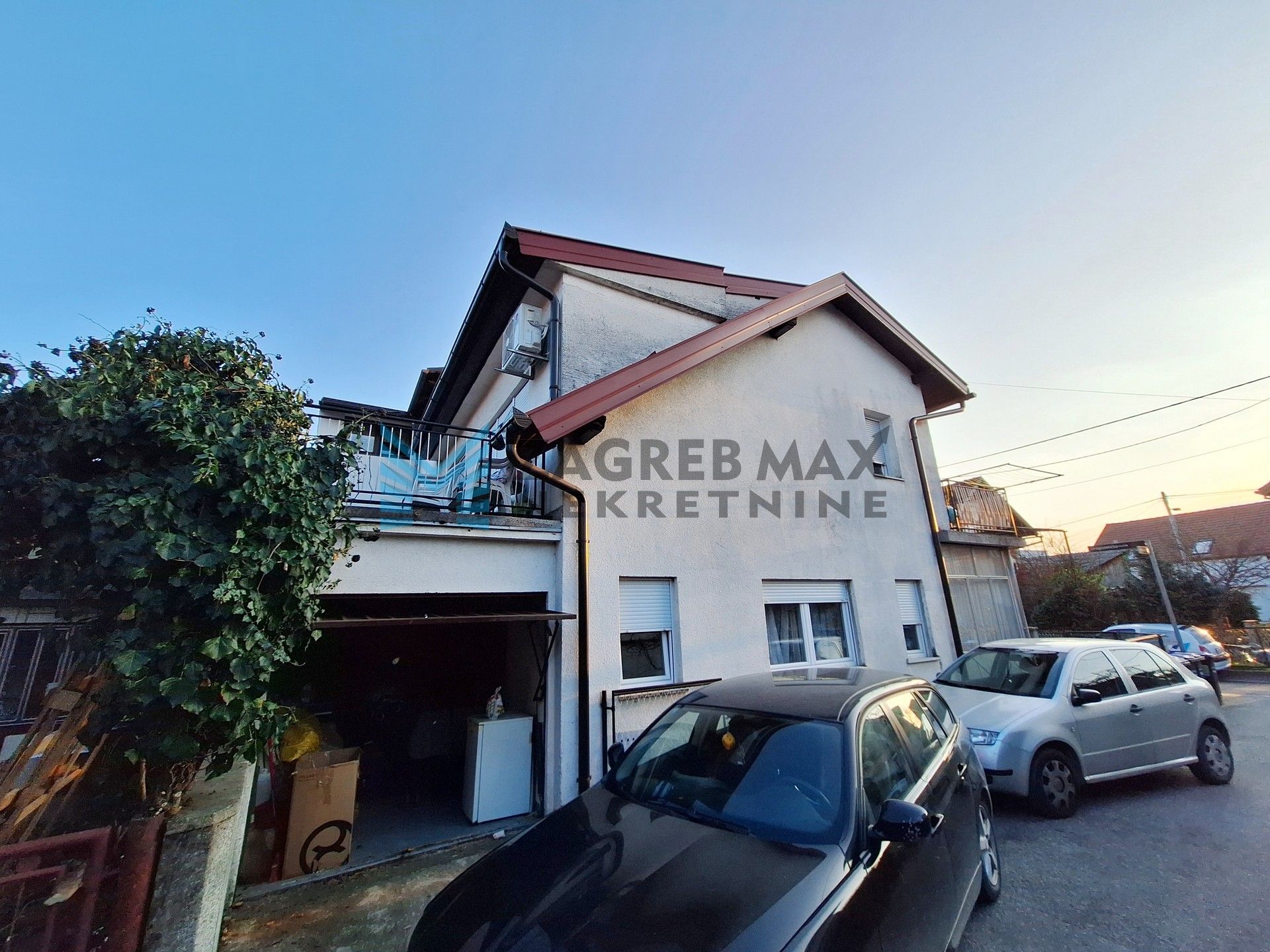 Zagreb - DUBRAVA - Dragozetička ulica, kuća s 2 stana