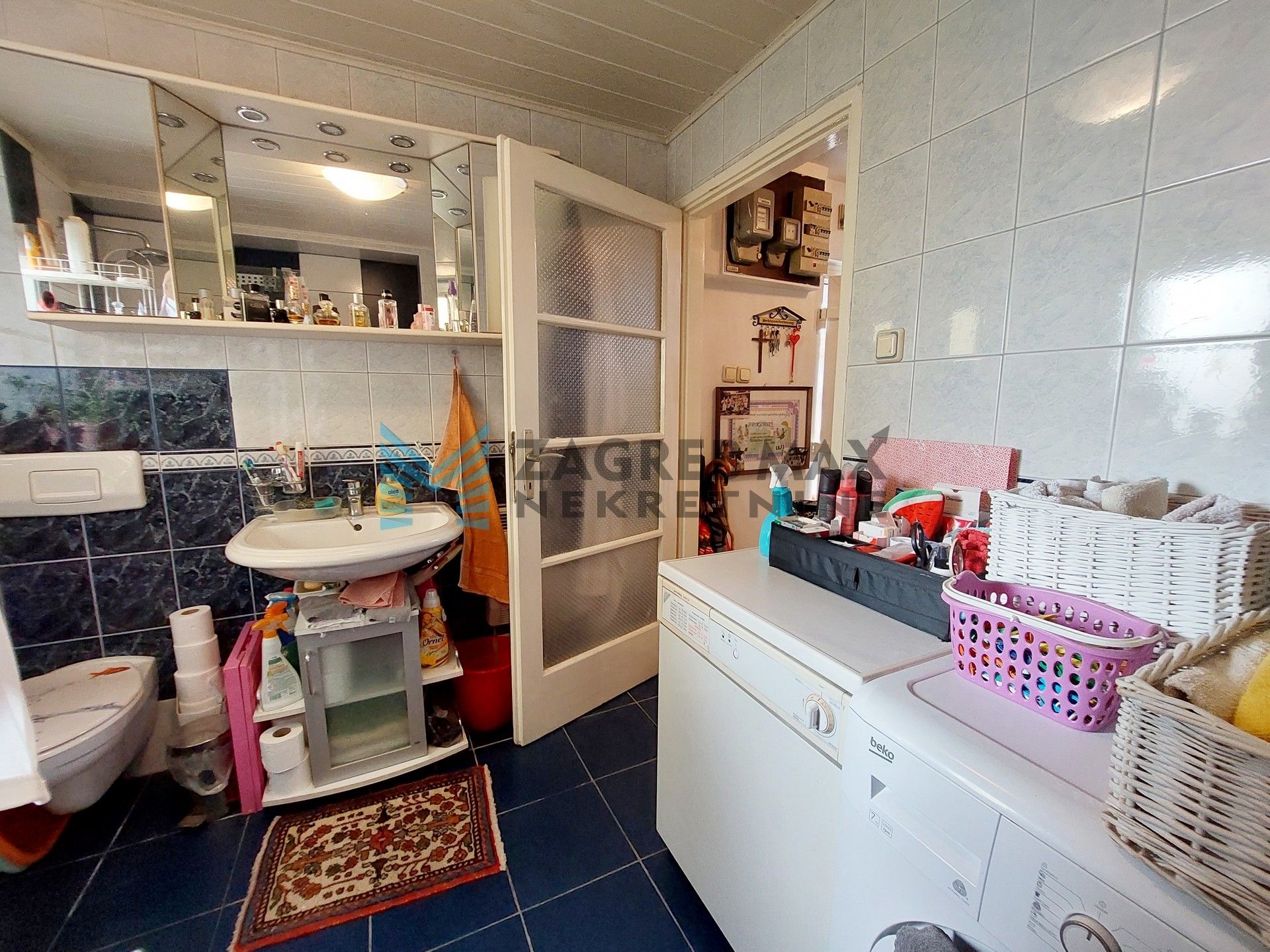 Zagreb - MARKUŠEVEC - Markuševečka - renovirana obiteljska kuća, dvorište