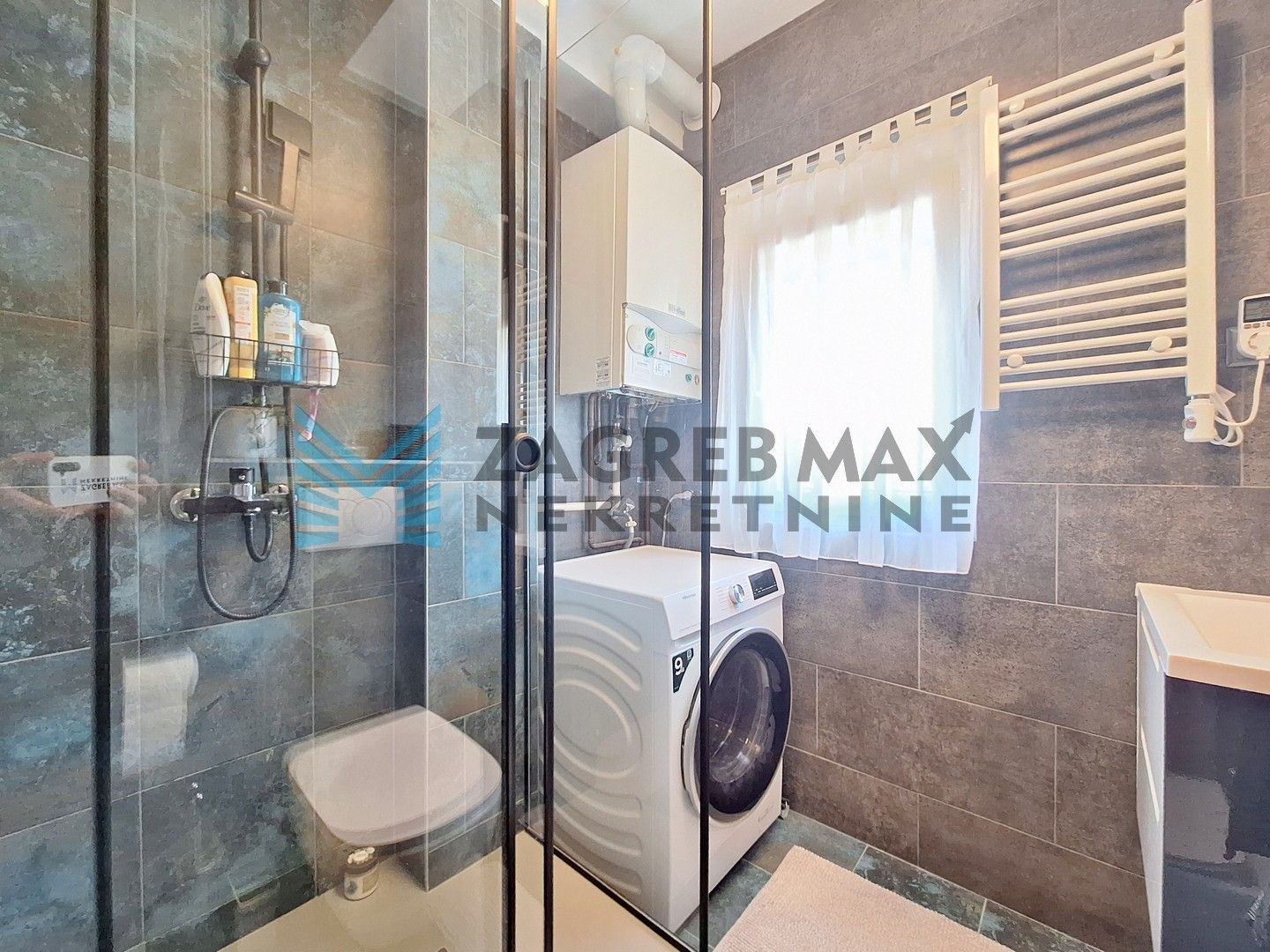 Zagreb - KUSTOŠIJA - Zagrebačka - 1-sobni, niske režije, lijep pogled na Sljeme