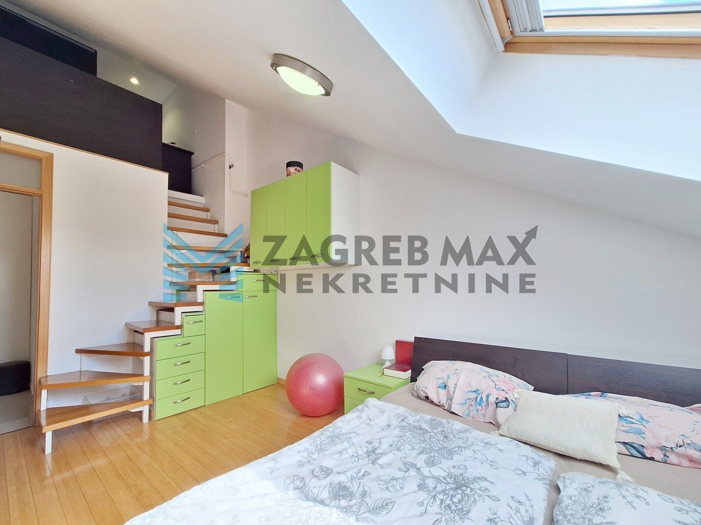 Zagreb - MALEŠNICA - A. T. Mimare - 4-soban s galerijom